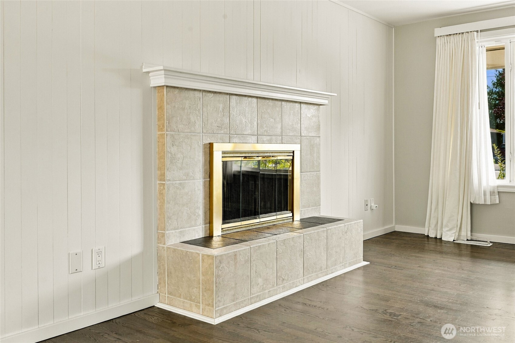 4813 190th Street Property Photo 6