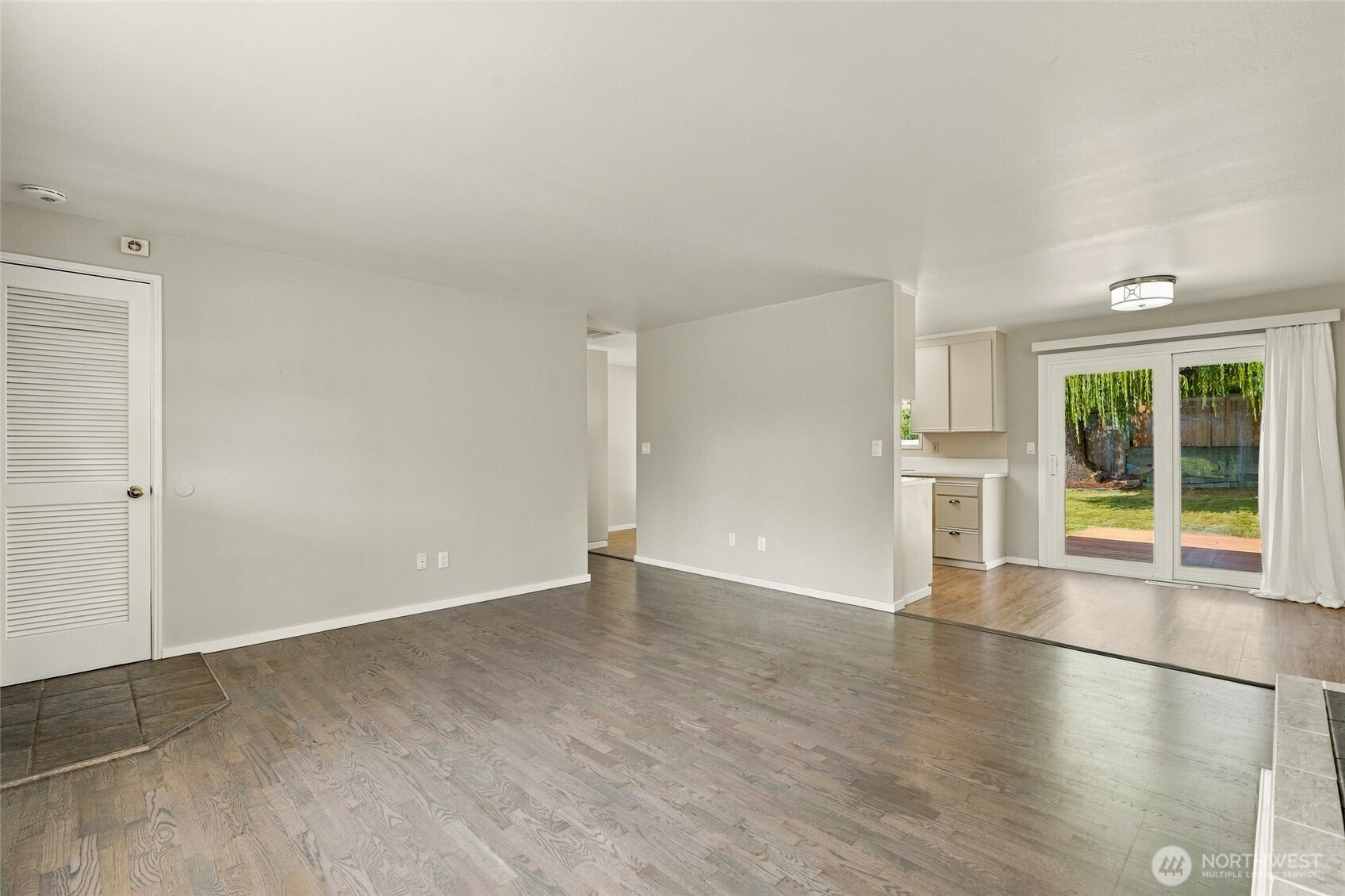 4813 190th Street Property Photo 8
