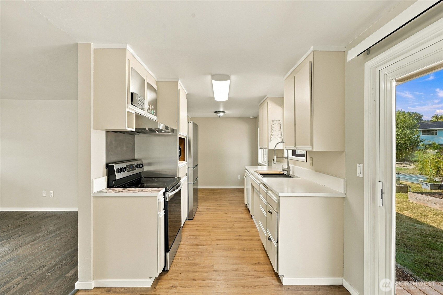 4813 190th Street Property Photo 11