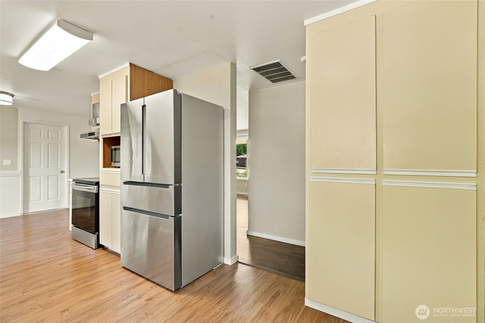 4813 190th Street Property Photo 17