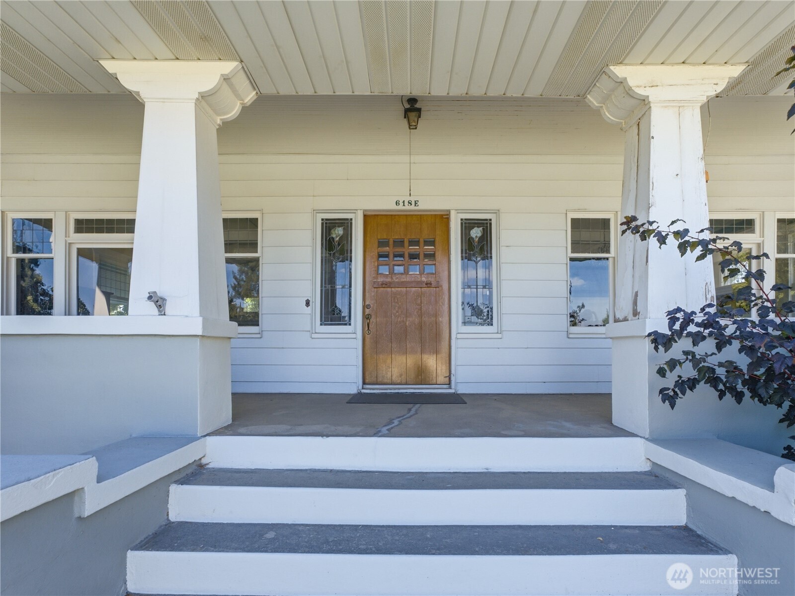 618 E Birch Street Property Photo 7