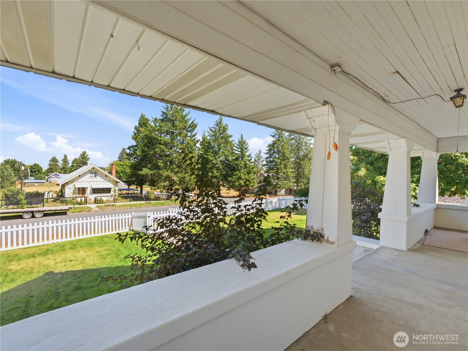618 E Birch Street Property Photo 8