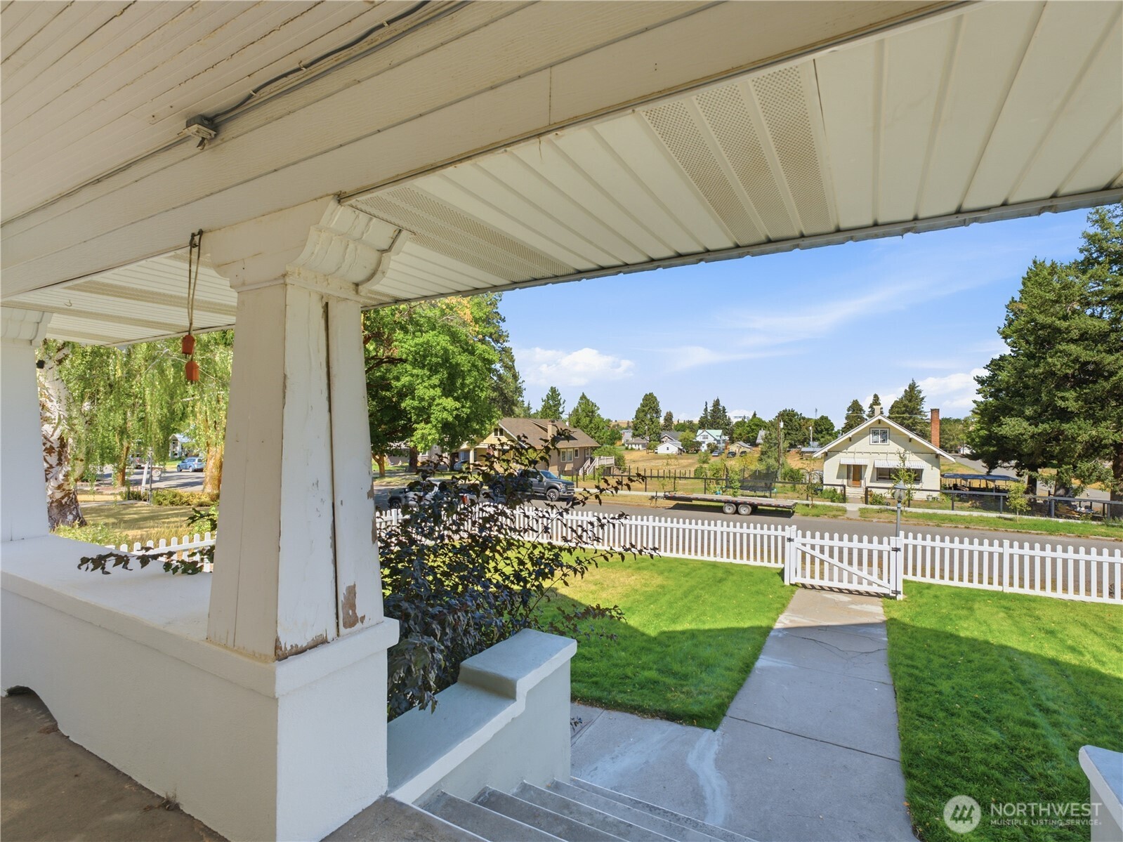 618 E Birch Street Property Photo 9