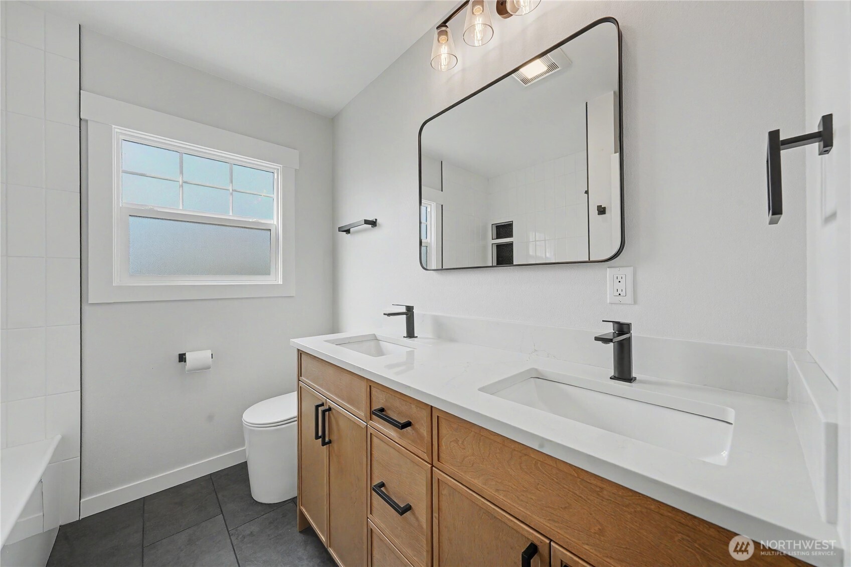 214 Riverside Drive Property Photo 15