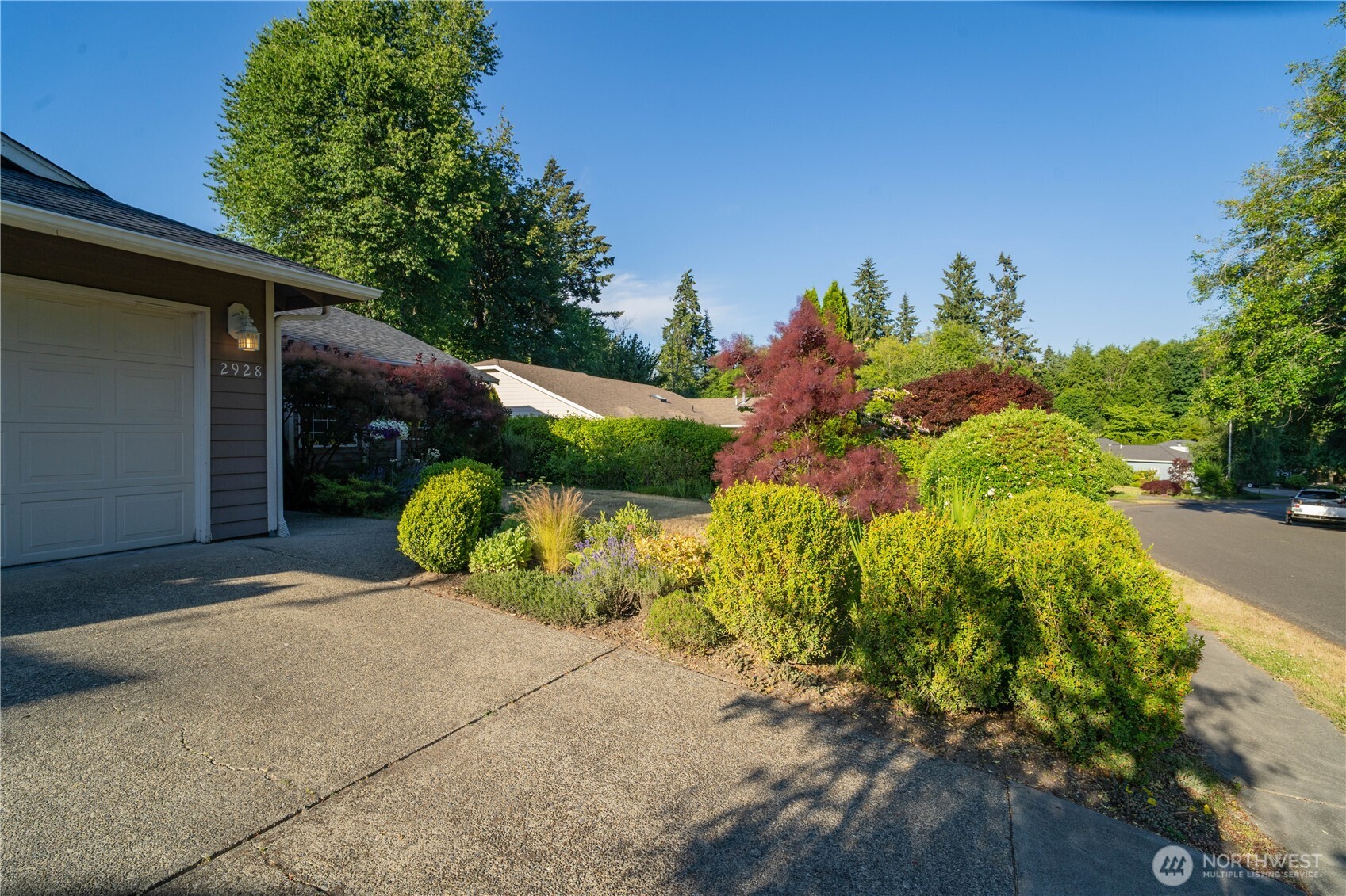 2928 Briar Lea Loop Property Photo 5