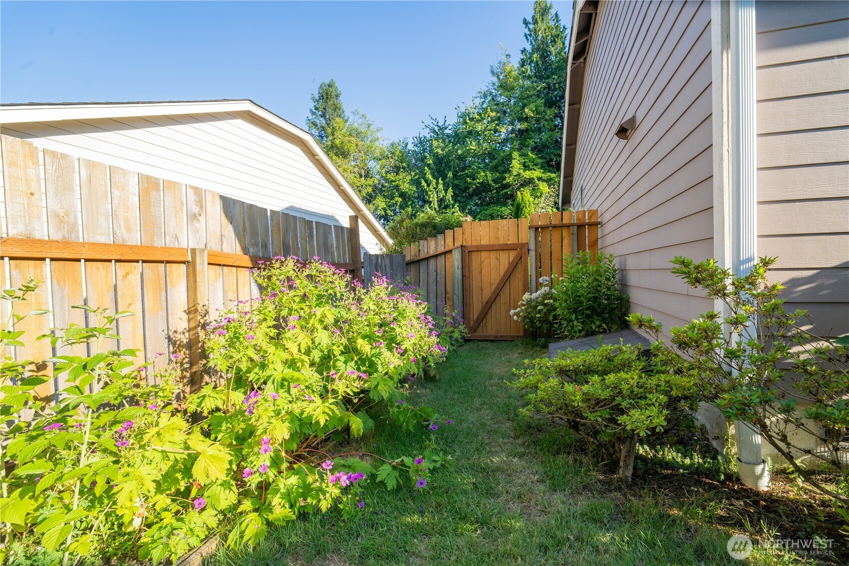 2928 Briar Lea Loop Property Photo 32