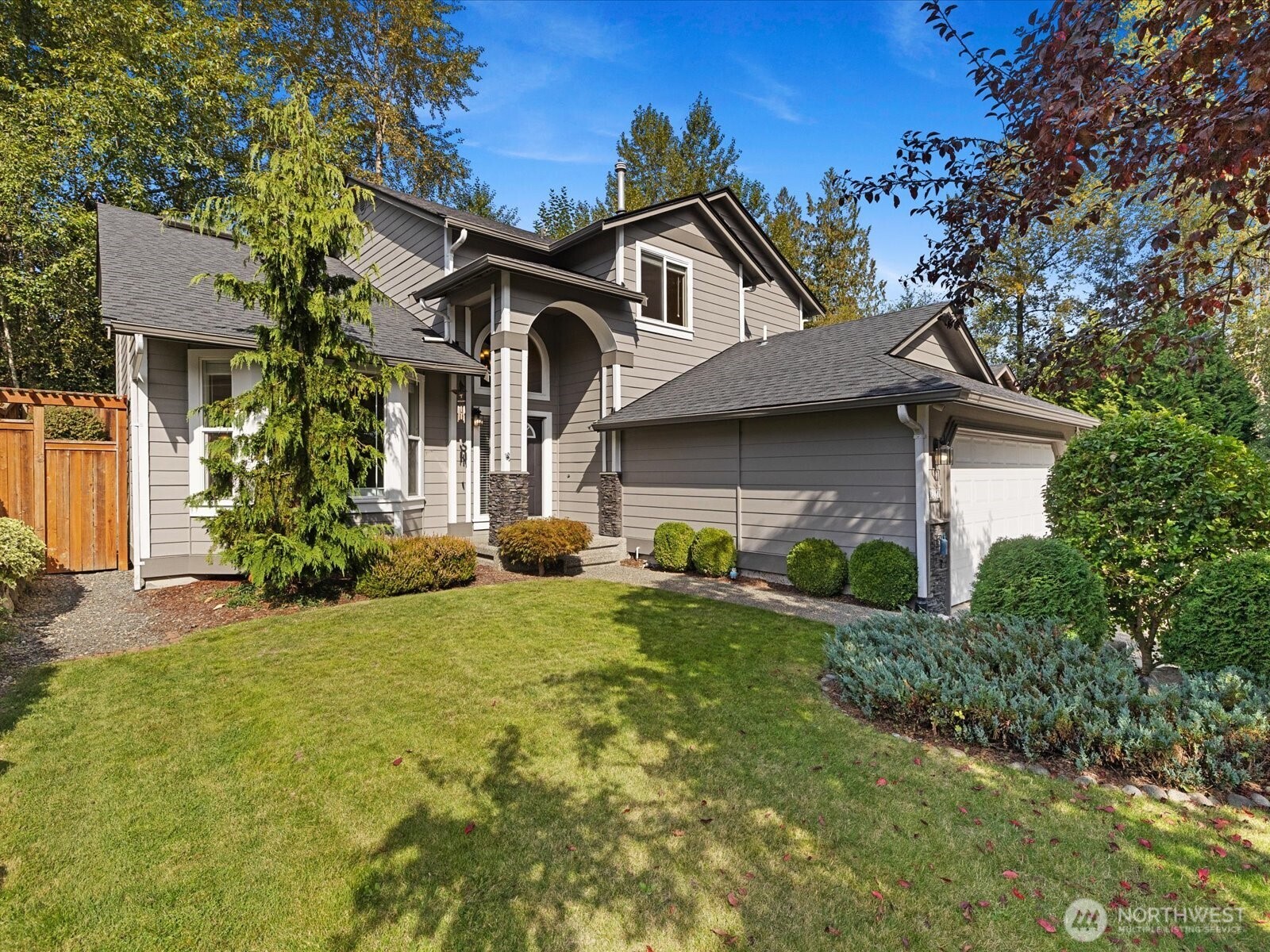 12421 30th Place Property Photo 2