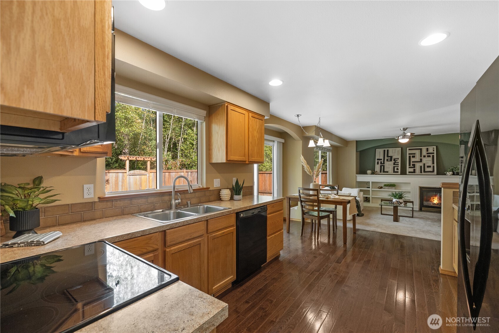 12421 30th Place Property Photo 9