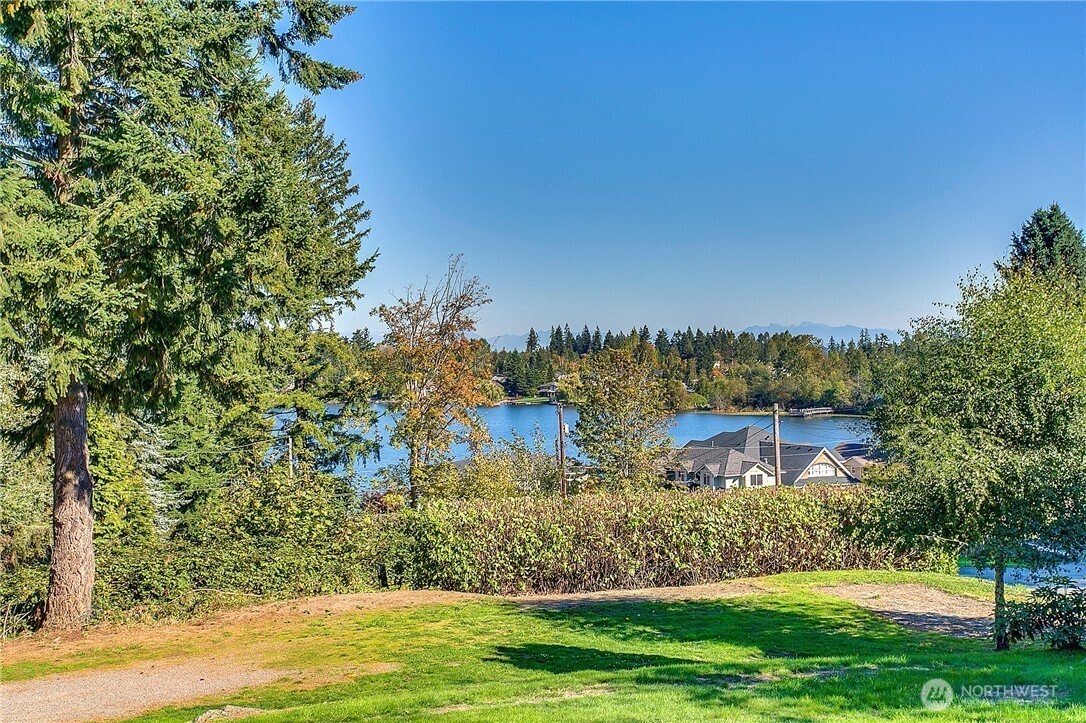 16130 Larch Way Property Photo 16