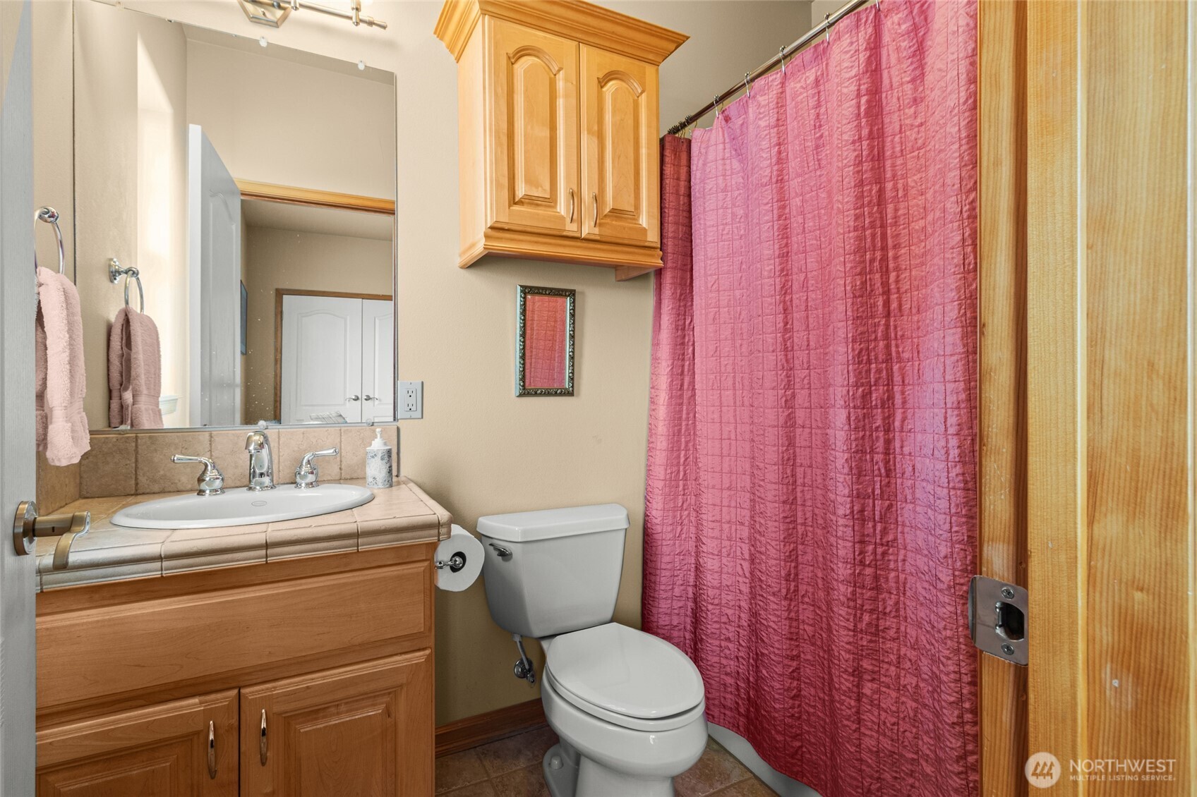 404 N Low Street Property Photo 23
