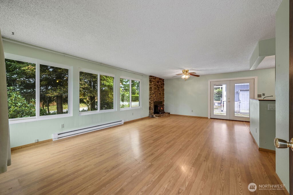 11 Finch Lane Property Photo 6