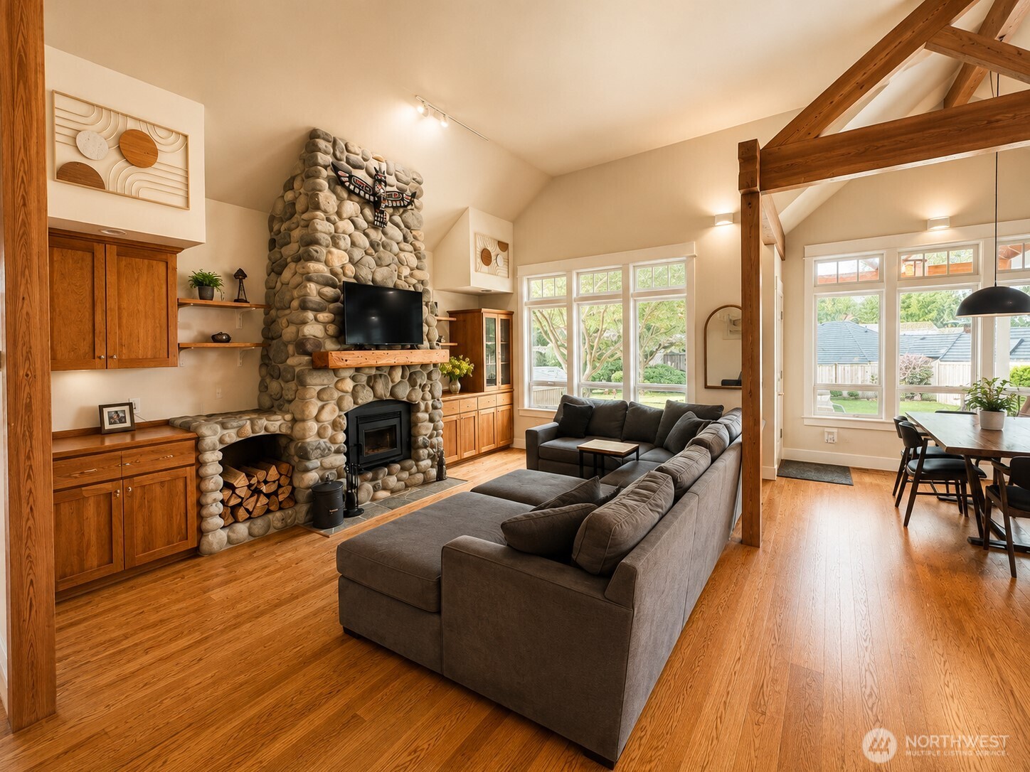 2217 Nut Tree Loop Property Photo 5