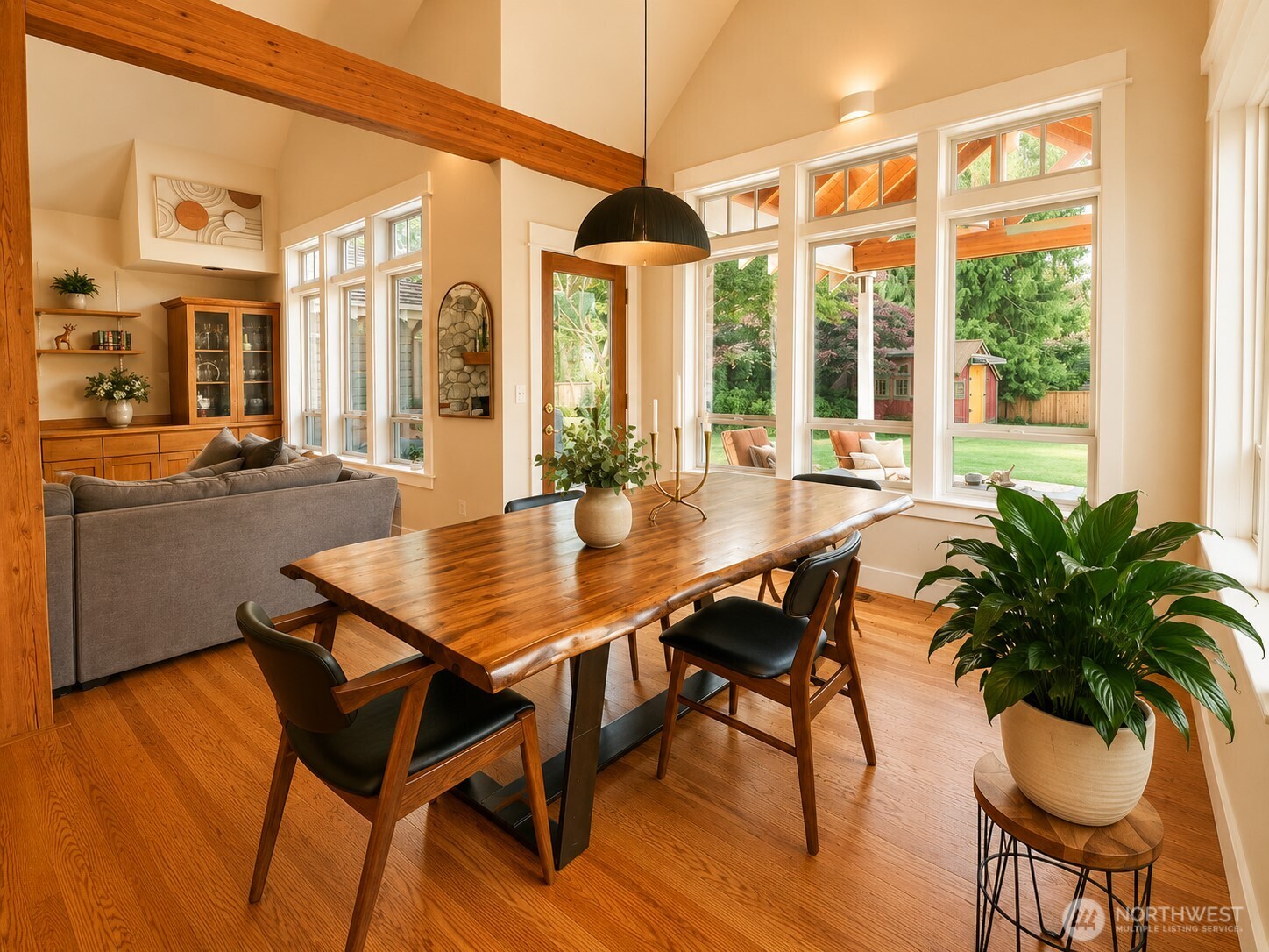 2217 Nut Tree Loop Property Photo 7