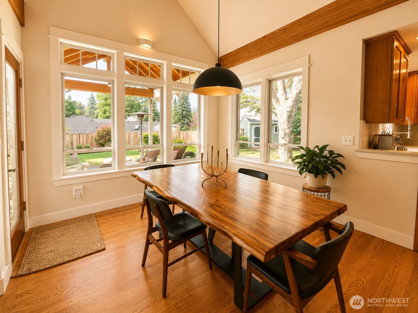 2217 Nut Tree Loop Property Photo 12