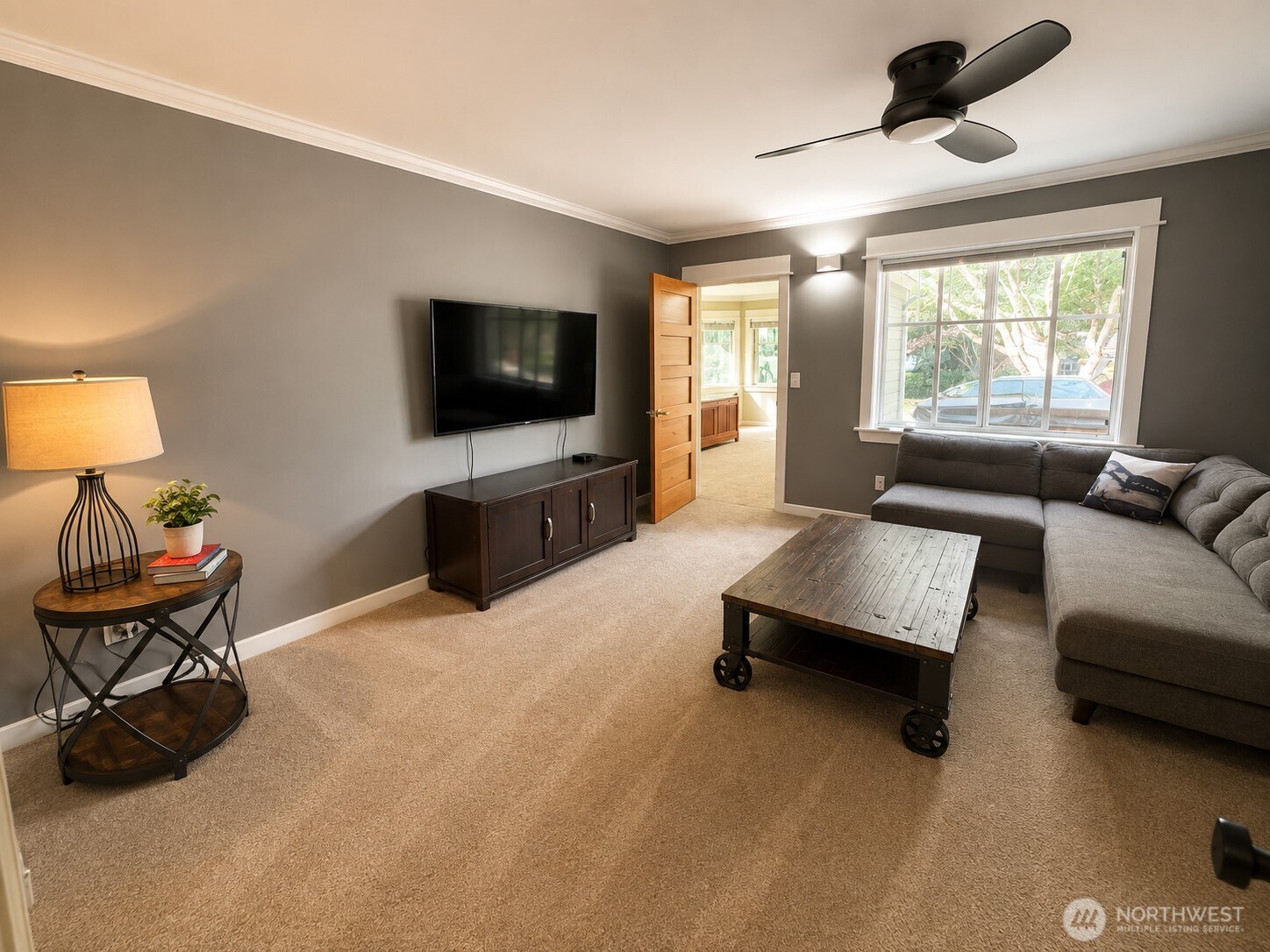2217 Nut Tree Loop Property Photo 14