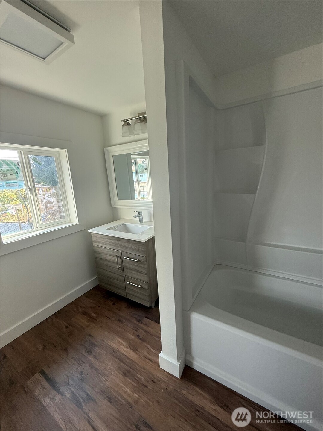 1118 Larch Street Property Photo 5