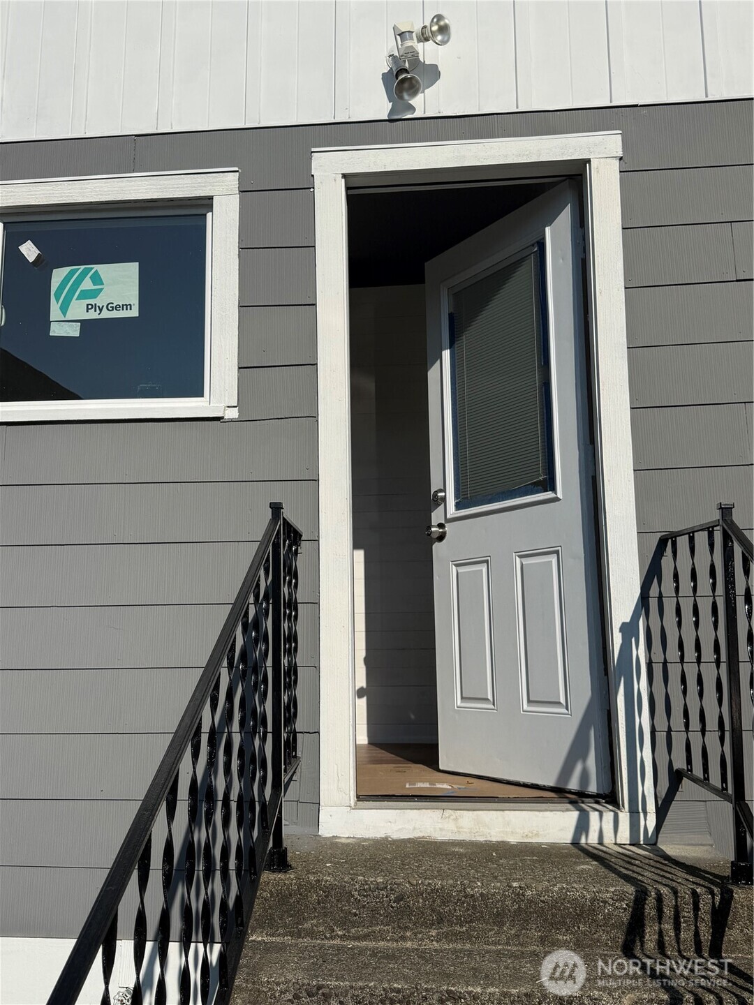1118 Larch Street Property Photo 10