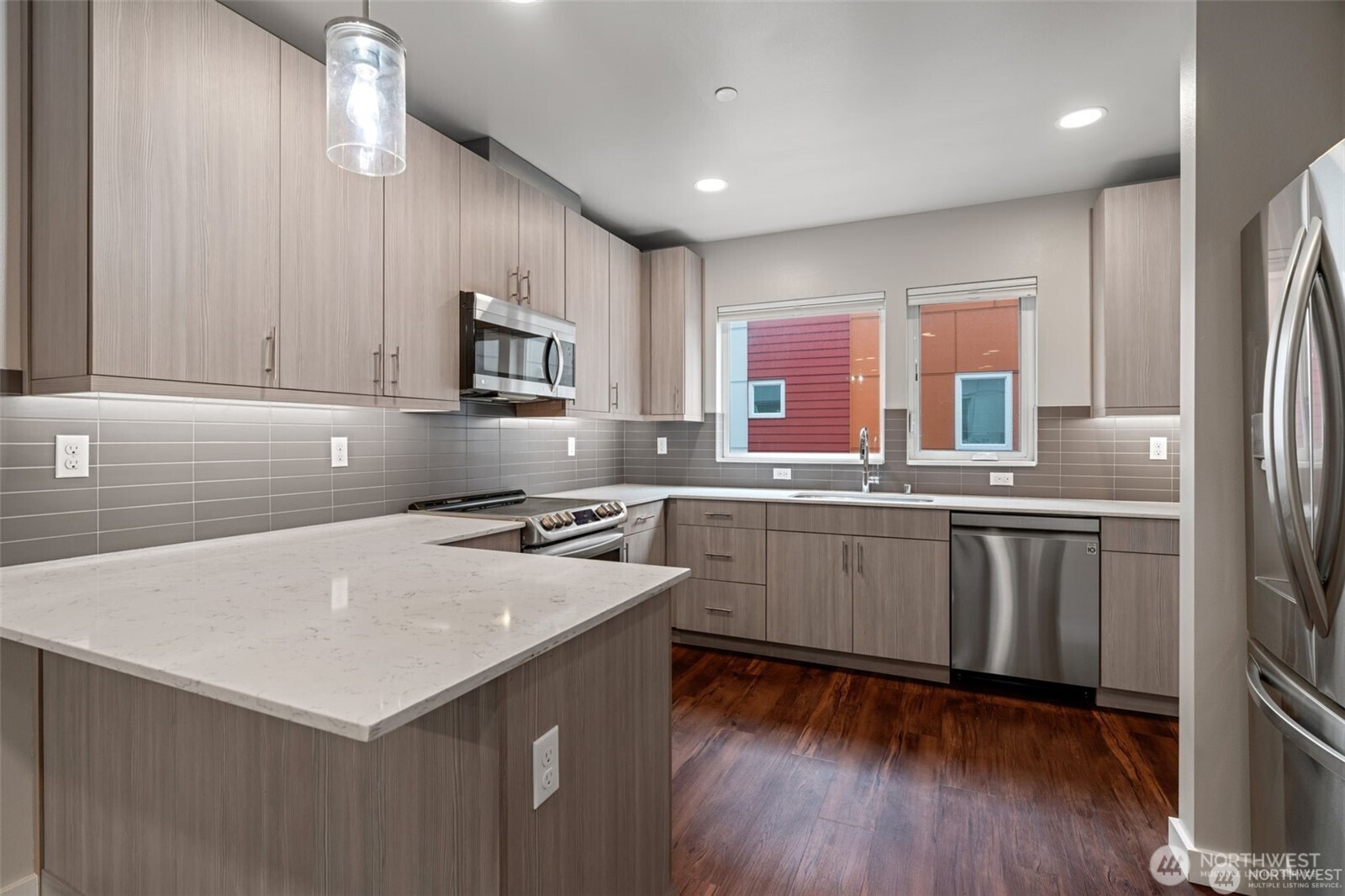 12520 15th Avenue C Property Photo 4