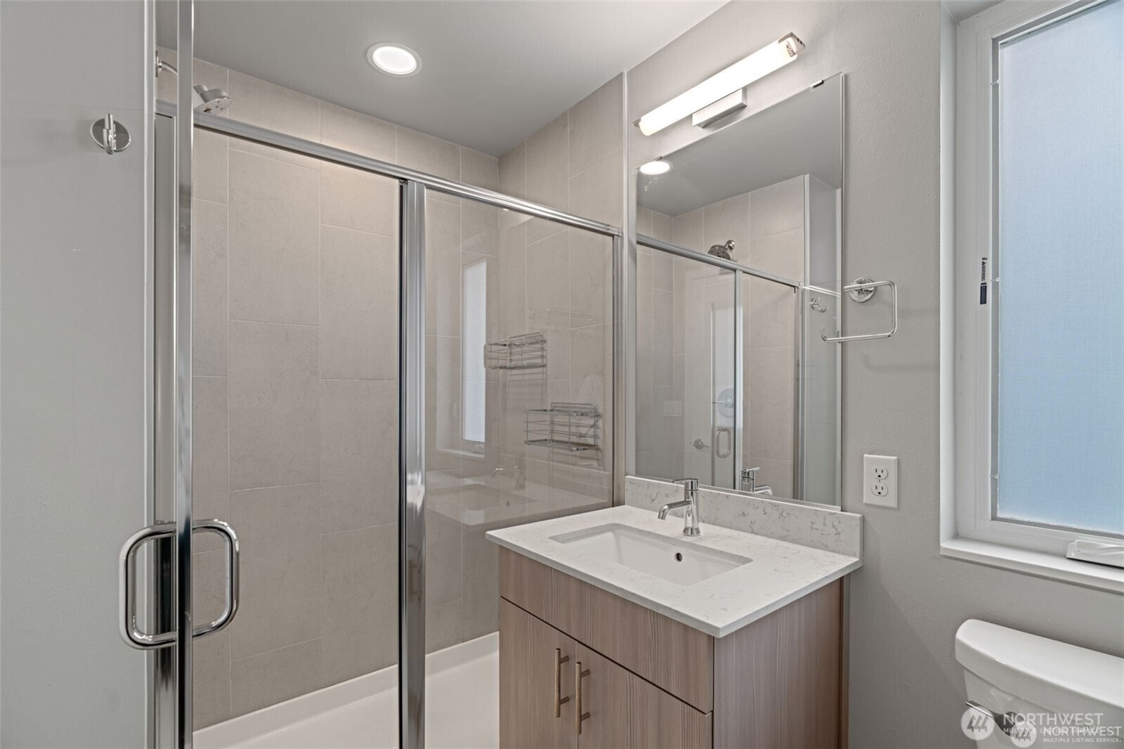 12520 15th Avenue C Property Photo 6