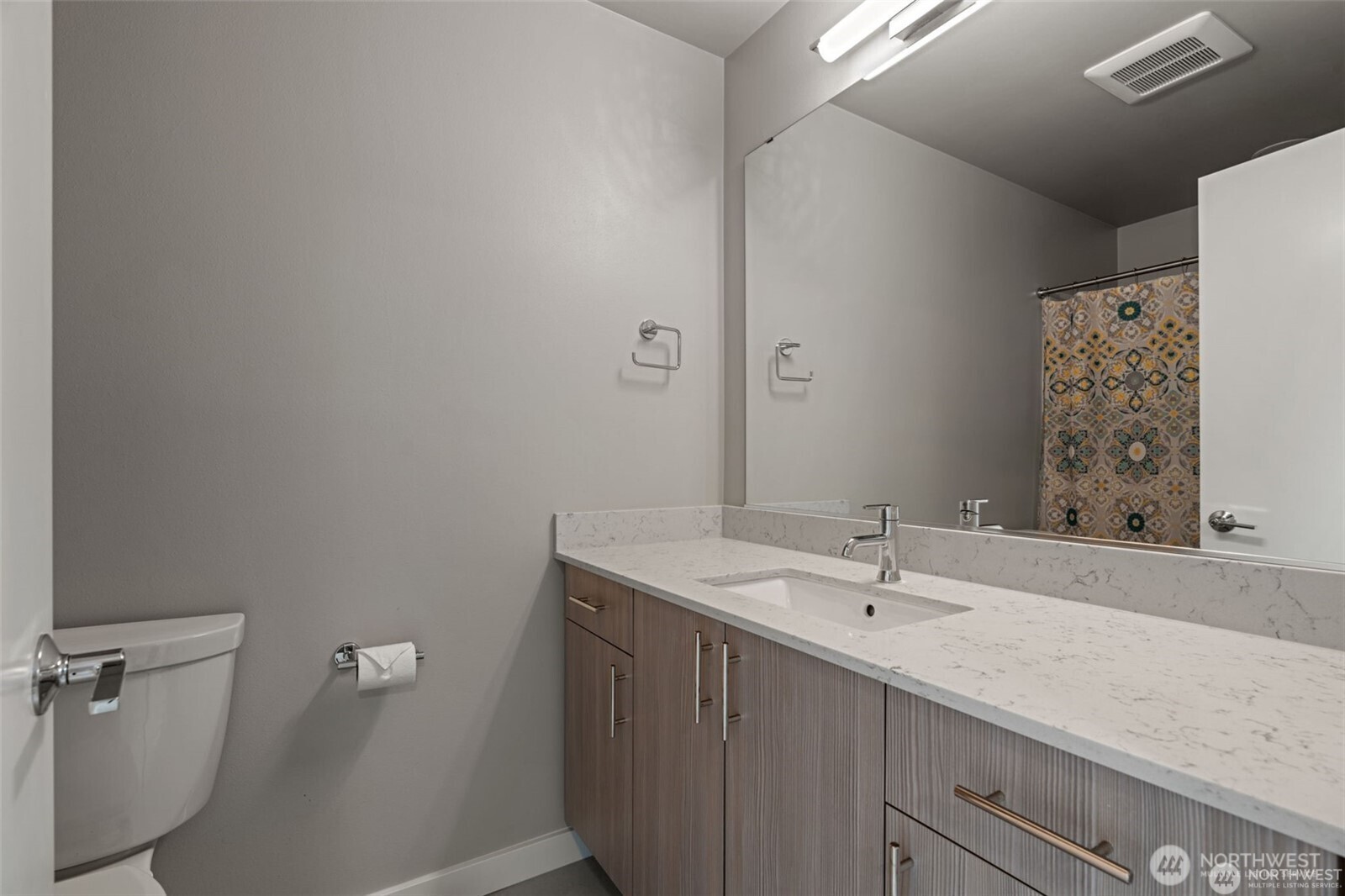 12520 15th Avenue C Property Photo 9