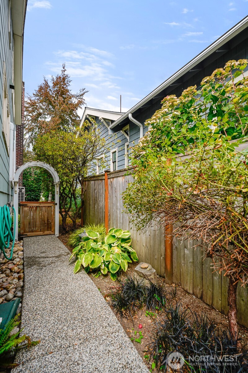 1019 Ne 62nd Street Property Photo 15