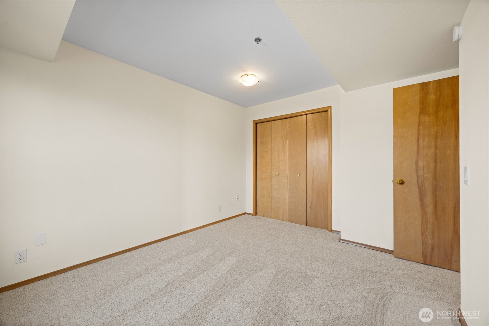 705 N State Street 405 Property Photo 29