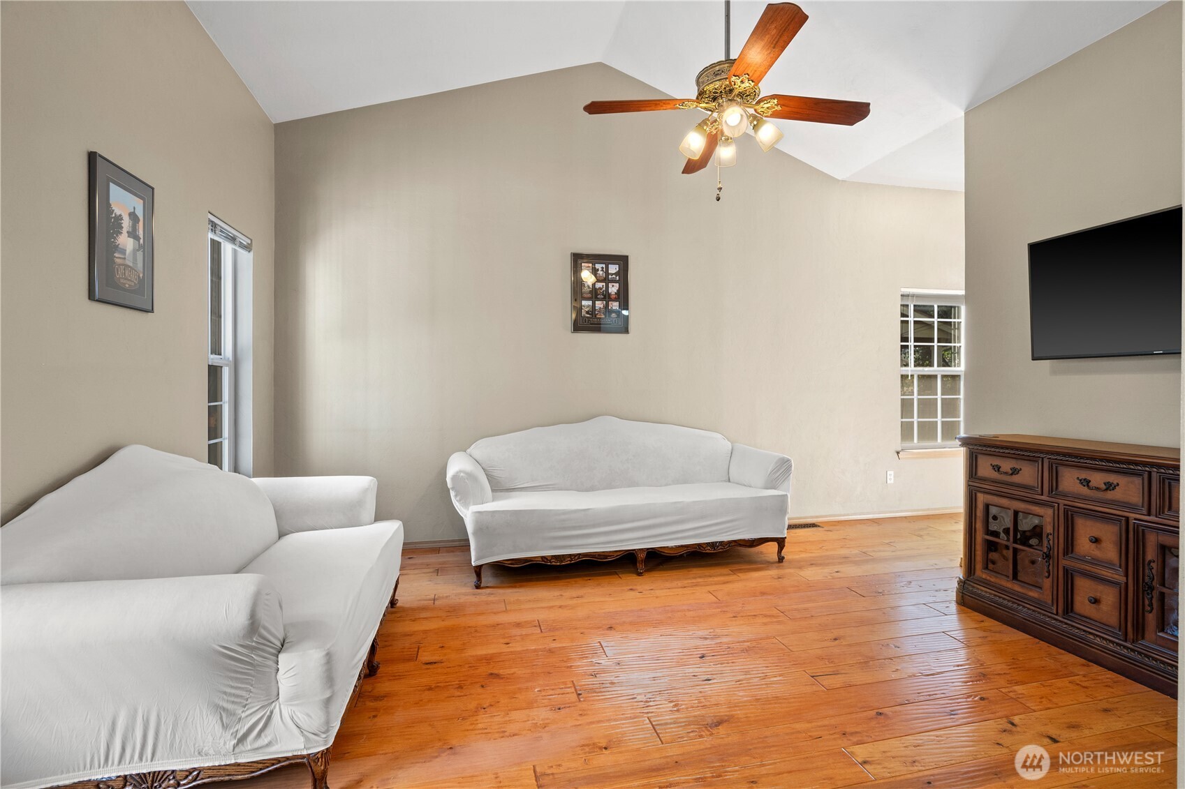 1334 Center Street Property Photo 7
