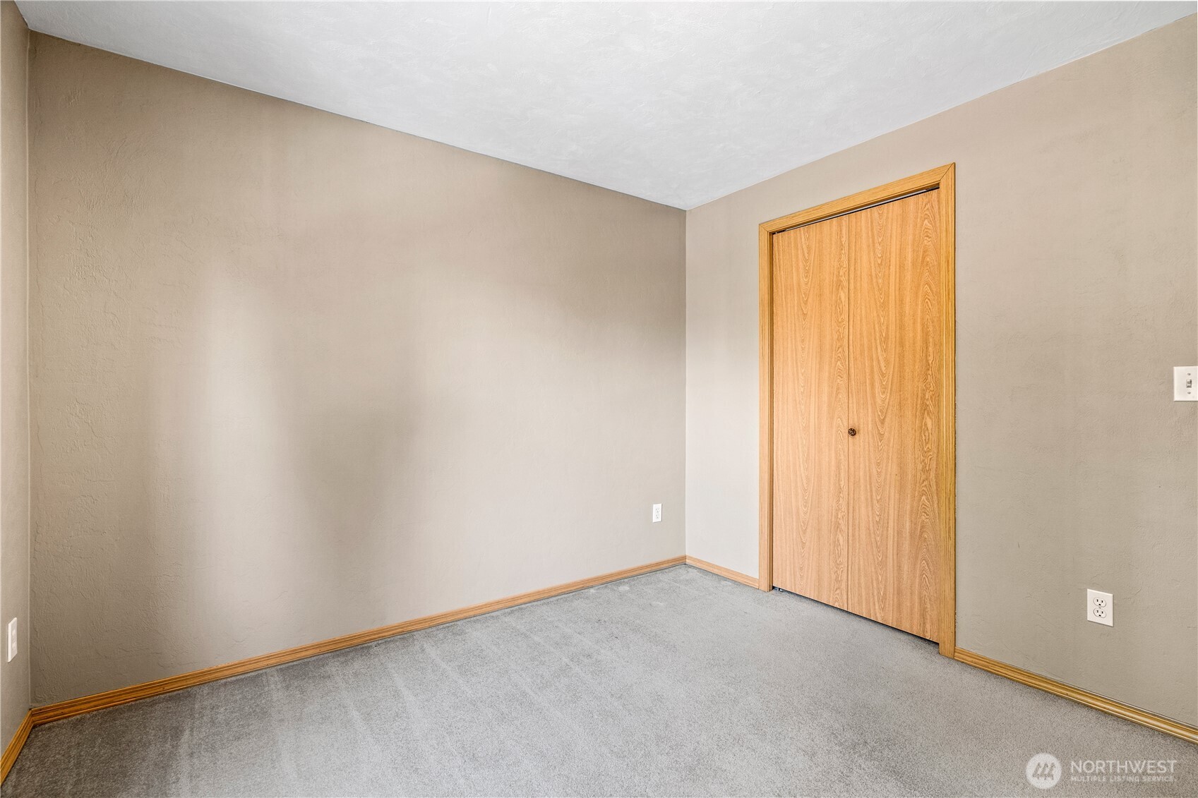 1334 Center Street Property Photo 18