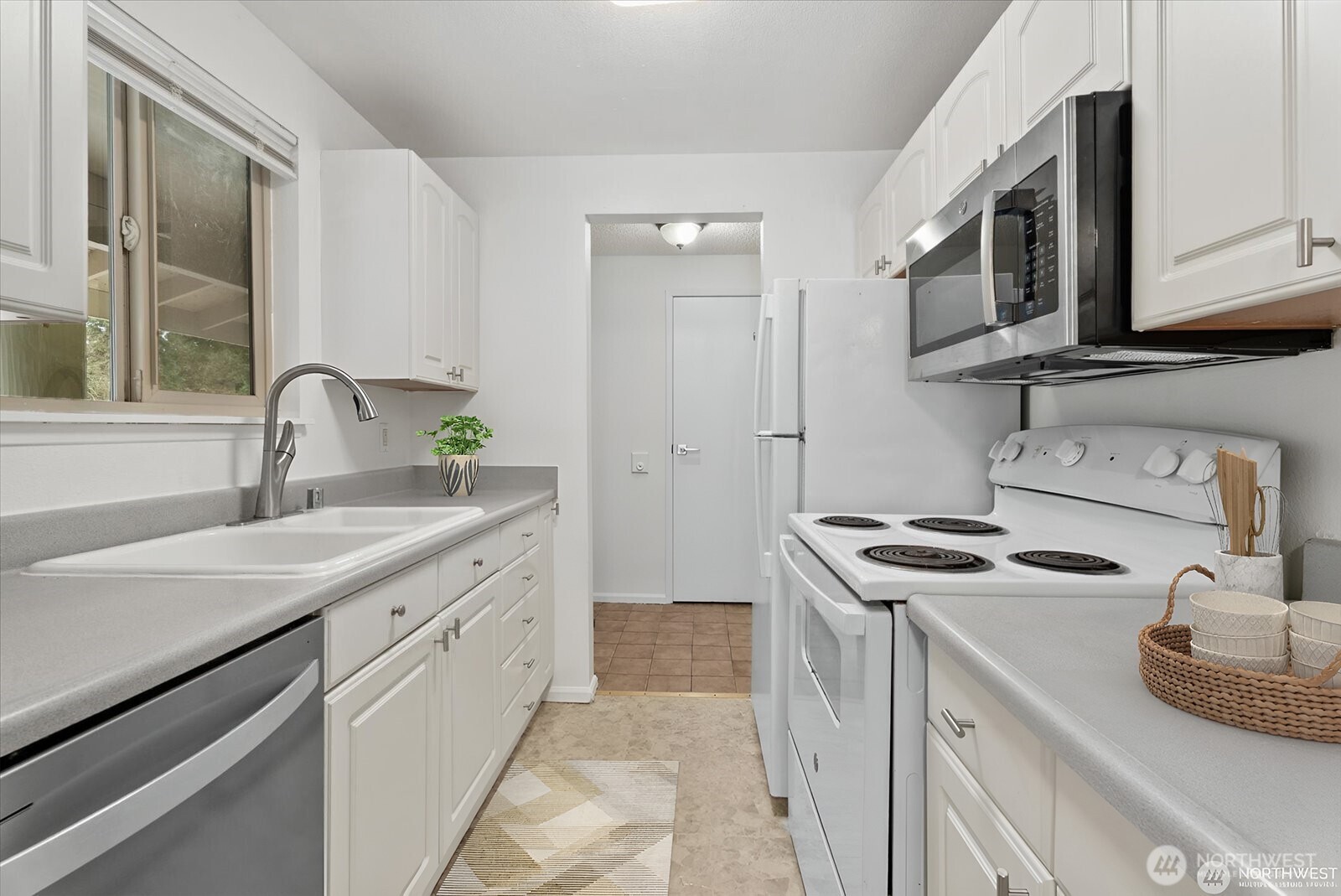 14130 17th Place C3 Property Photo 10