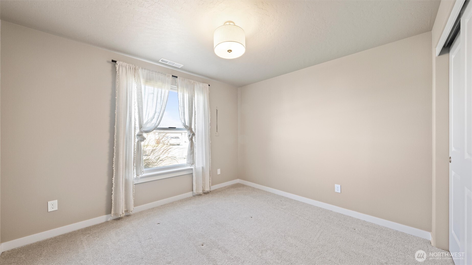 6110 Whitman Avenue Property Photo 11