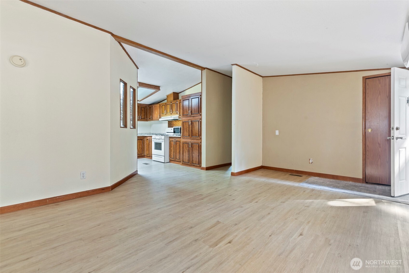 19116 21st Street Property Photo 4