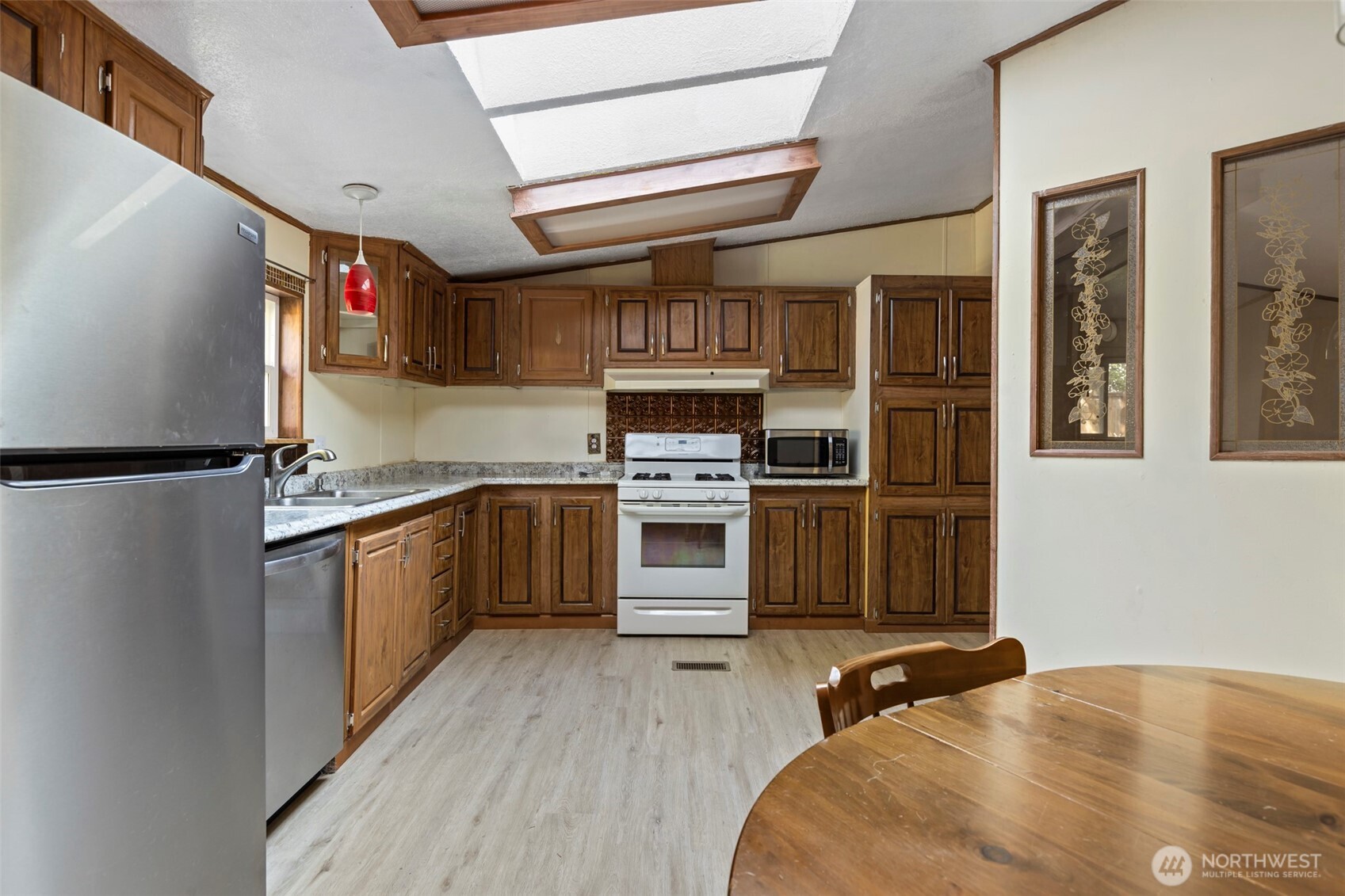 19116 21st Street Property Photo 7