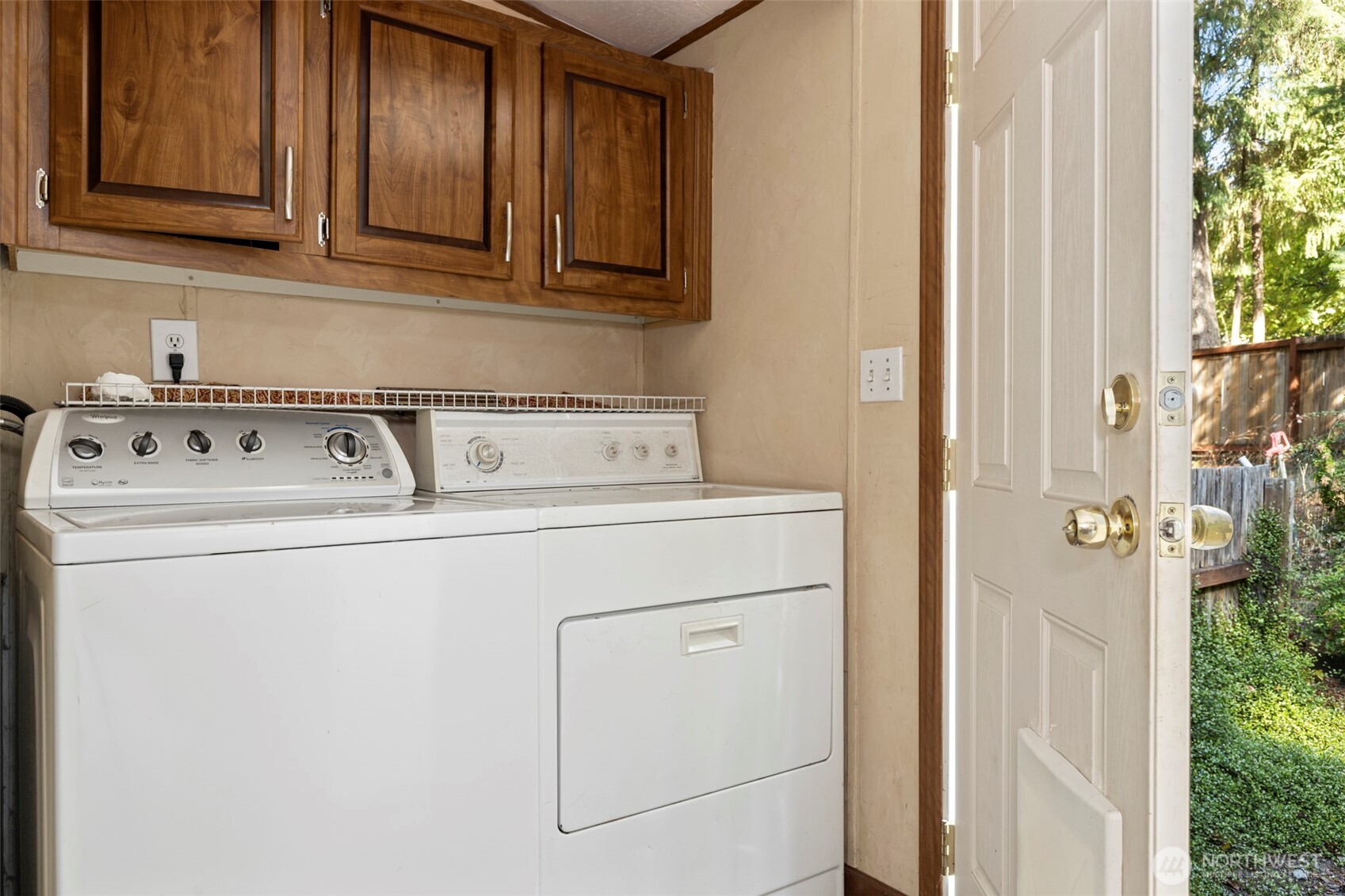 19116 21st Street Property Photo 9