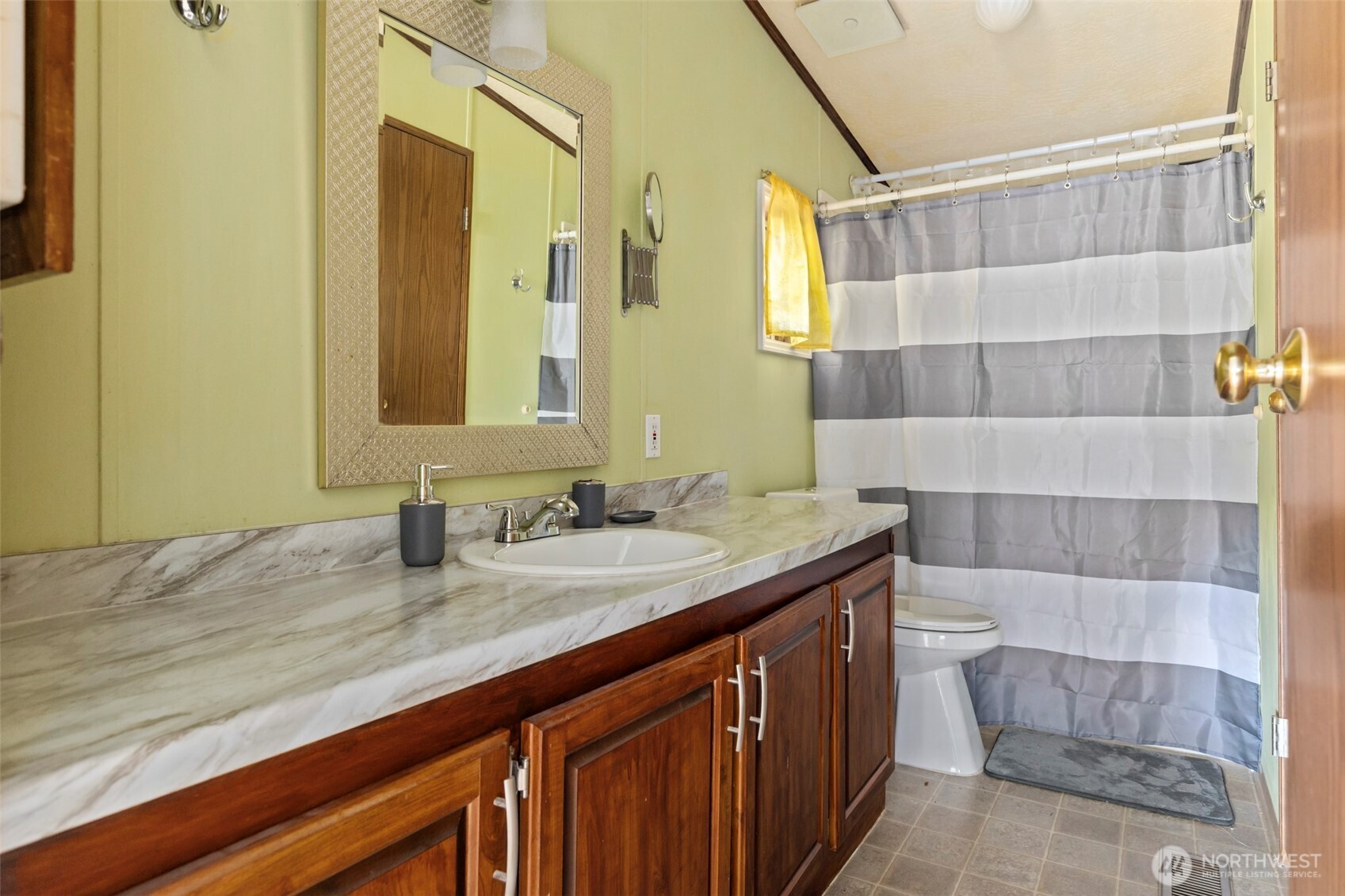 19116 21st Street Property Photo 12