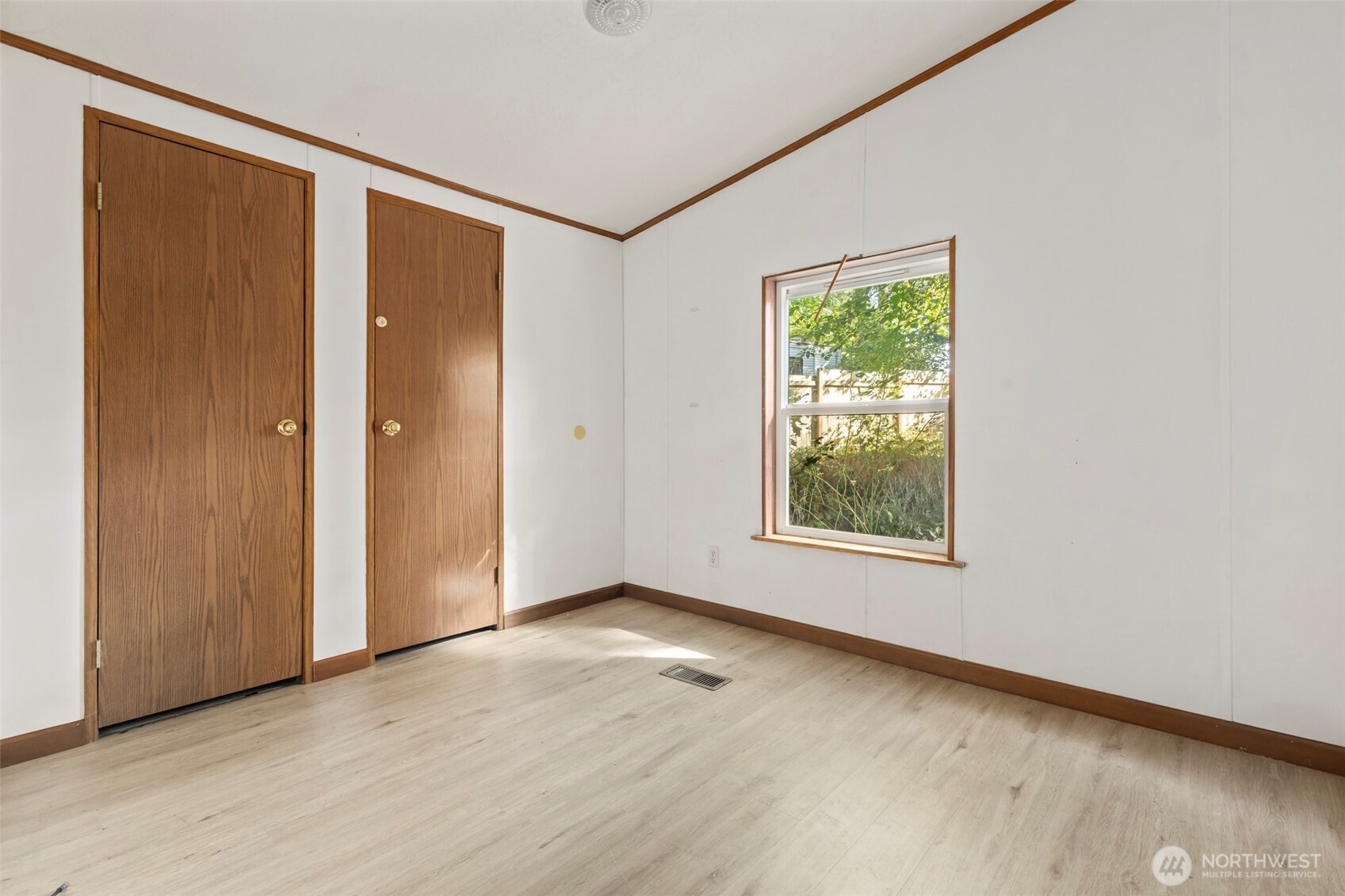 19116 21st Street Property Photo 14