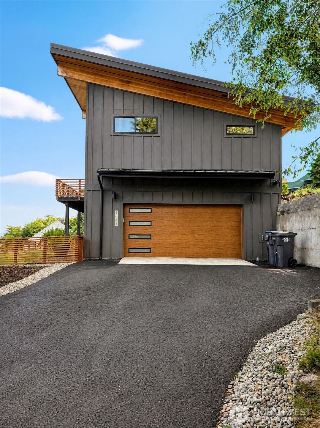 1011 Alden Road Property Photo 1