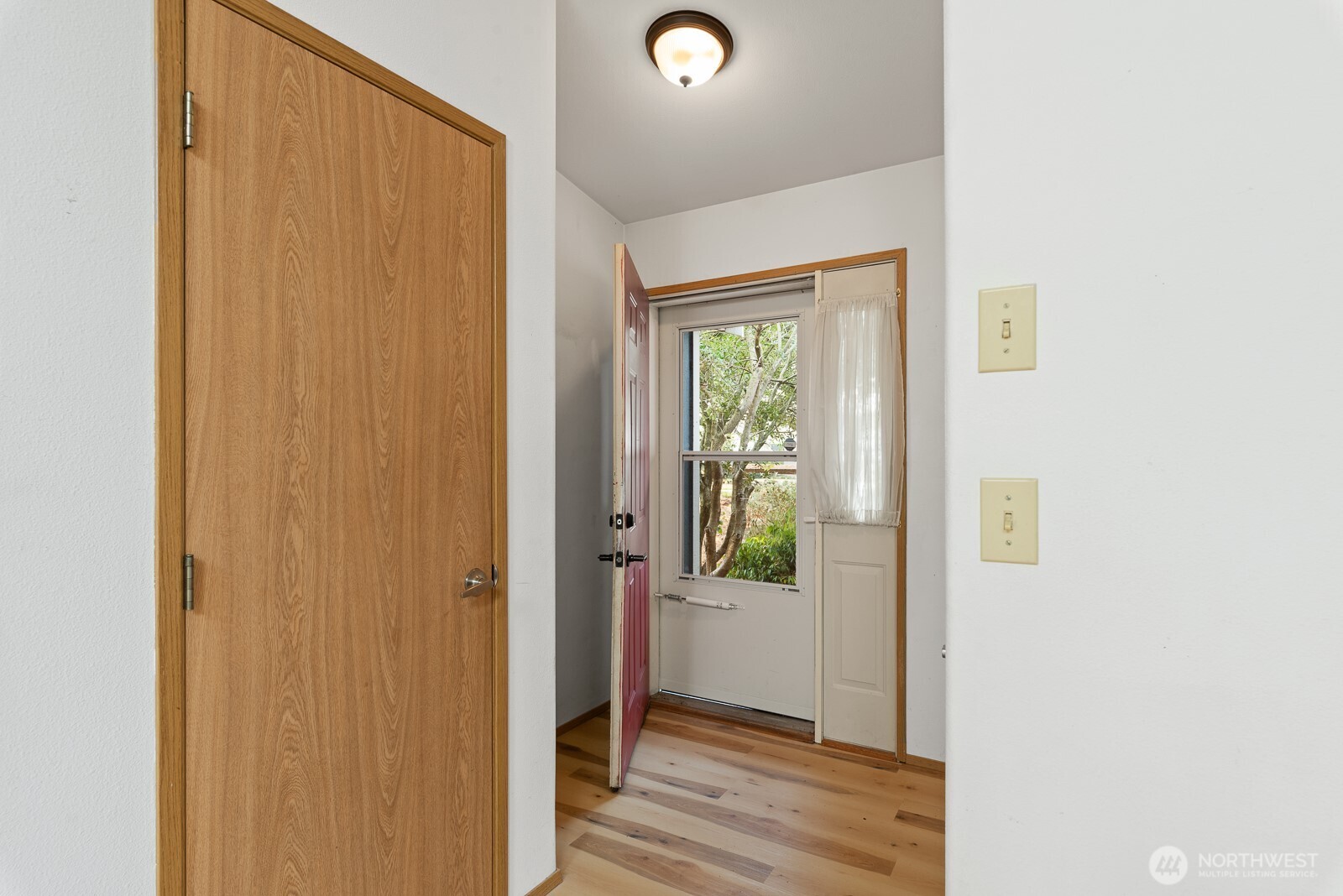 7705 273rd Street Property Photo 3