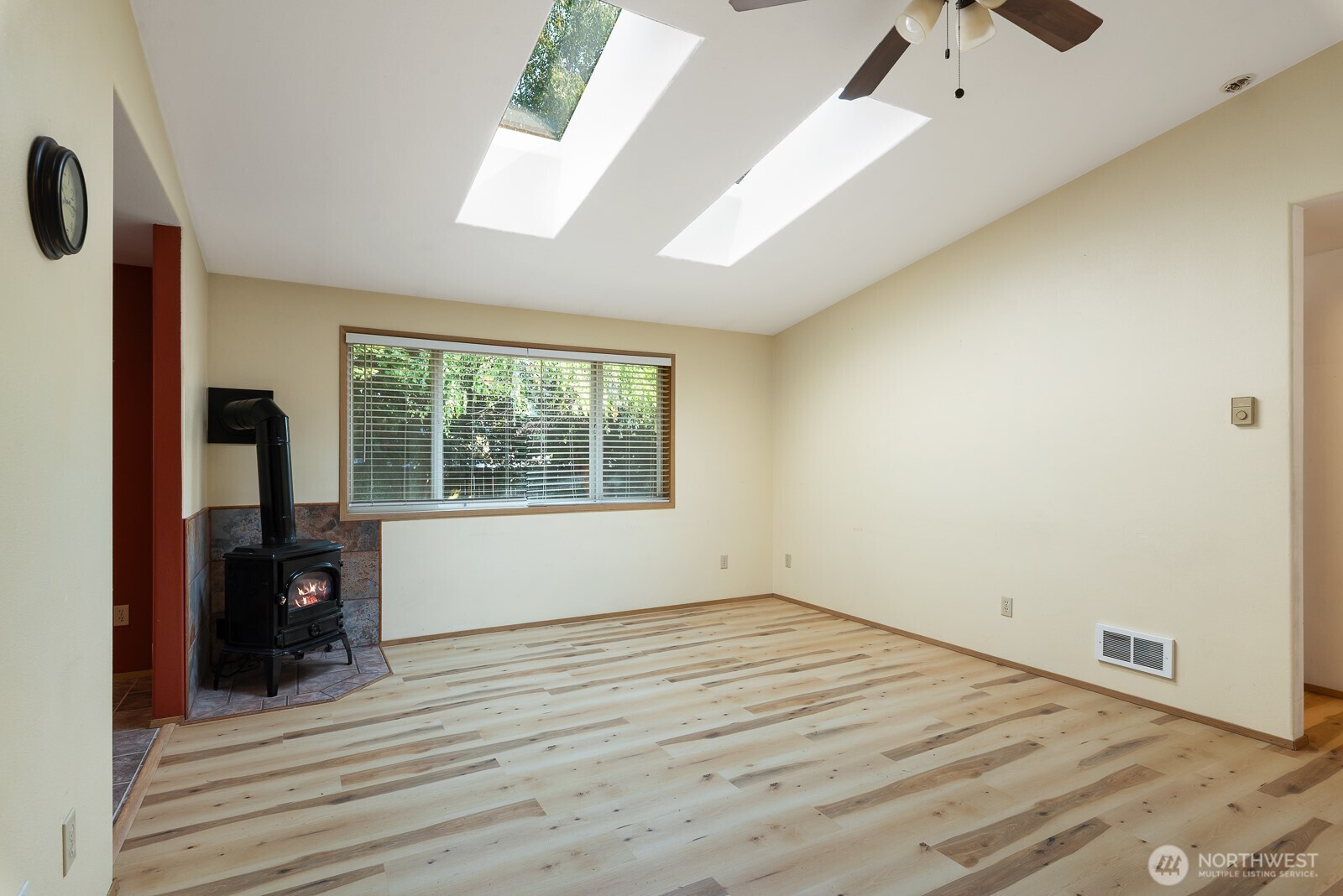 7705 273rd Street Property Photo 5