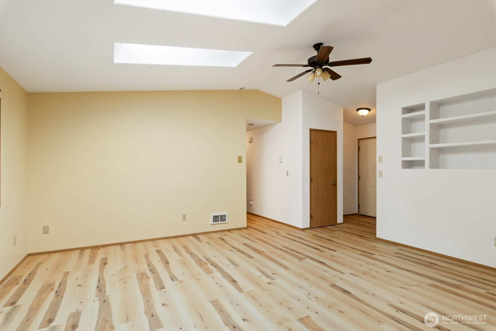 7705 273rd Street Property Photo 7