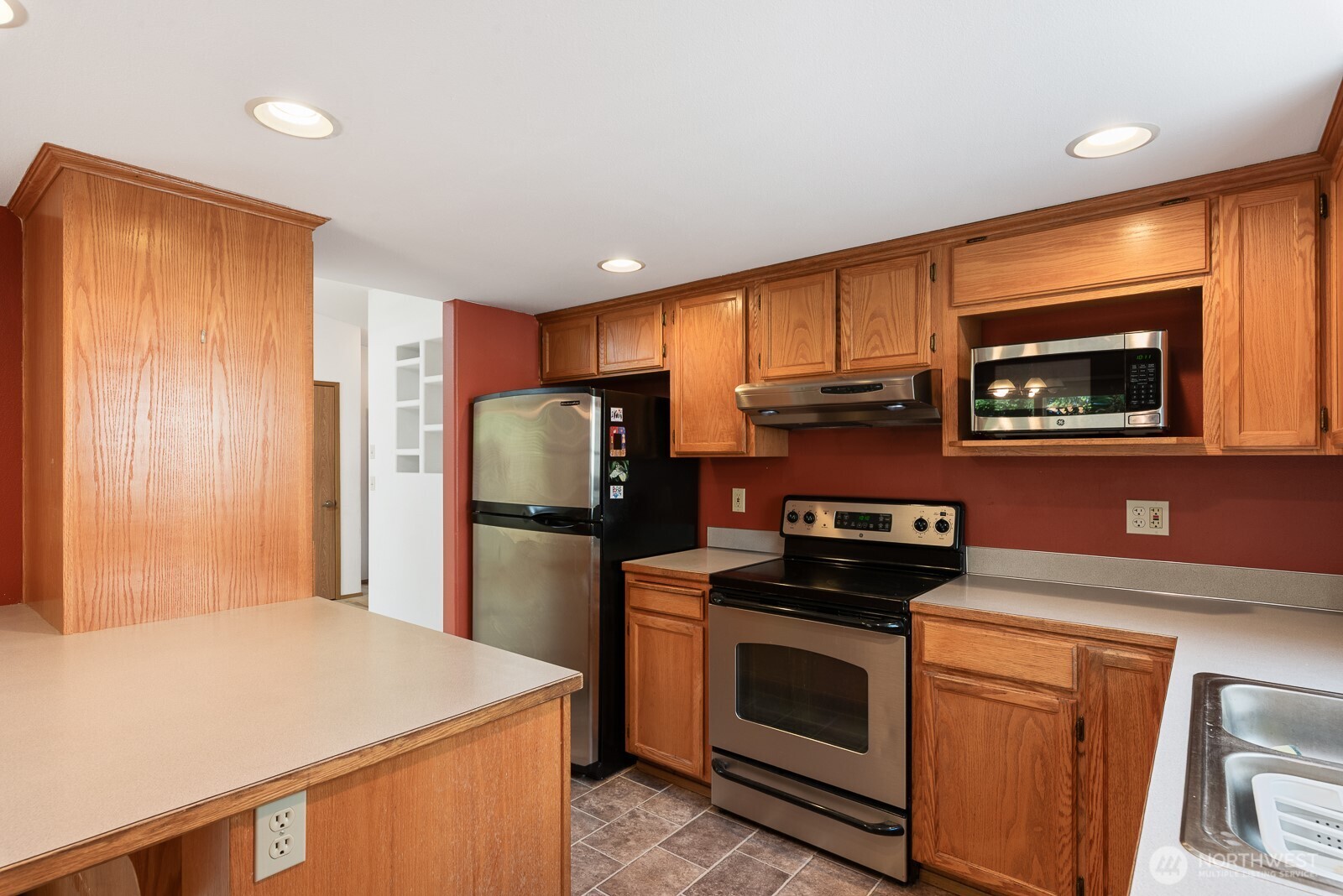 7705 273rd Street Property Photo 9
