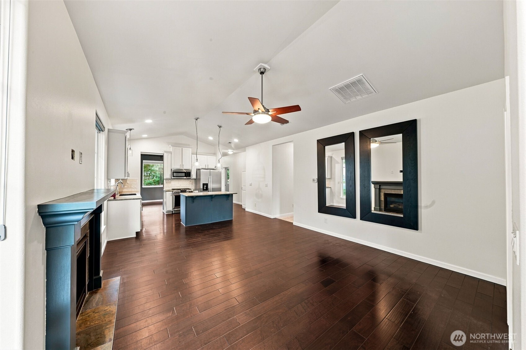 19220 Village Court Property Photo 3