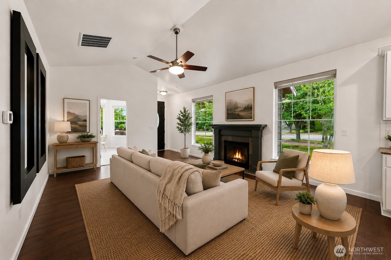 19220 Village Court Property Photo 6