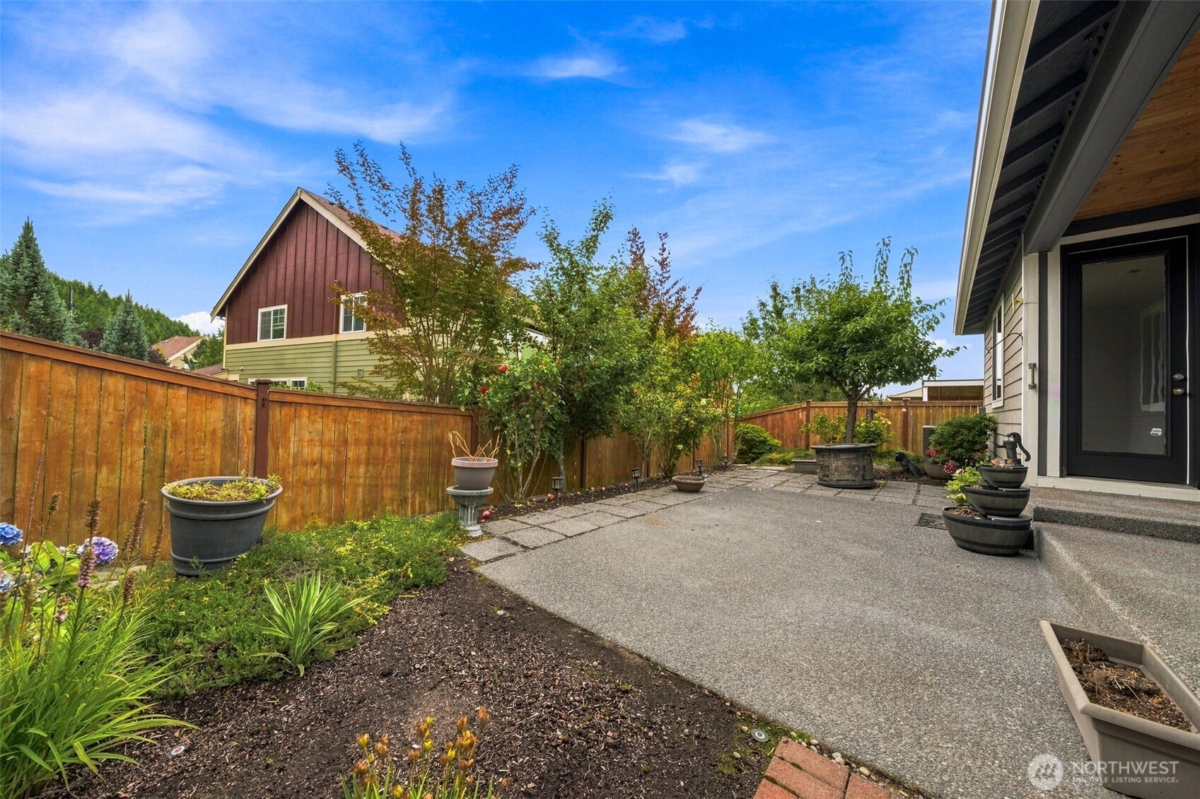 19220 Village Court Property Photo 27