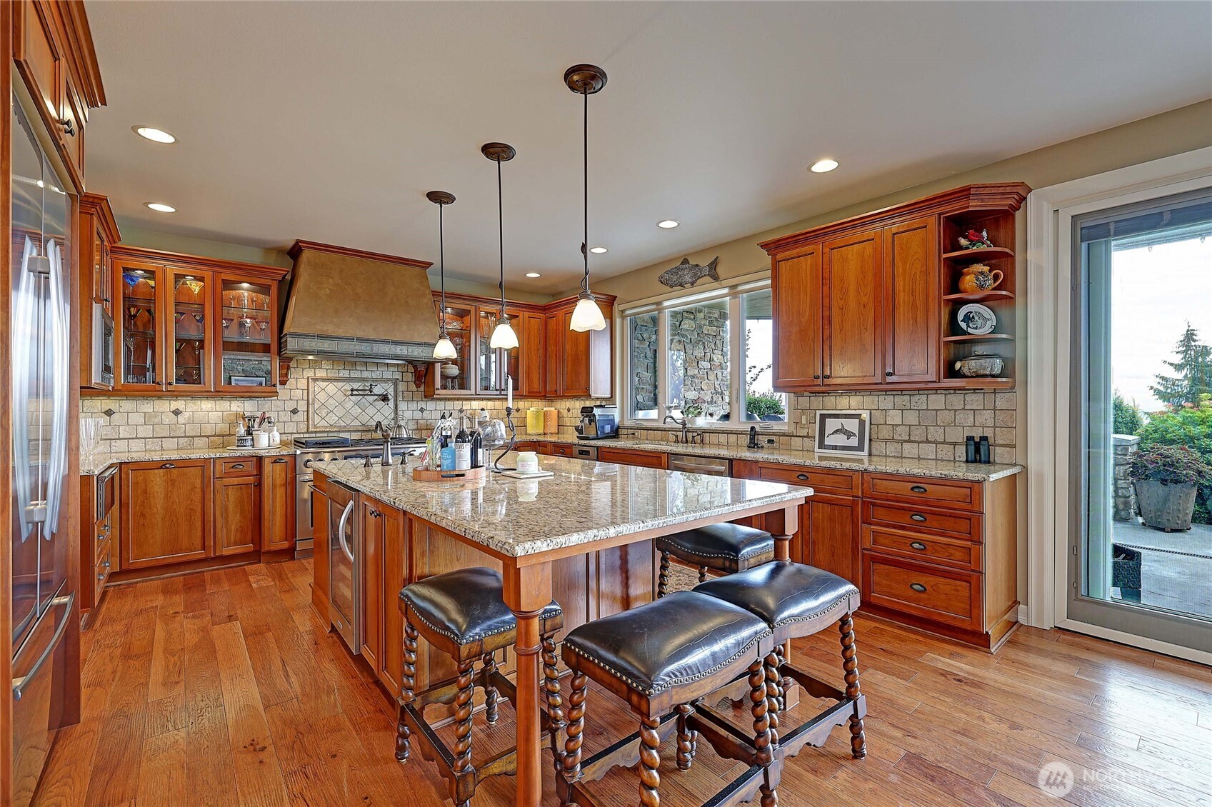 188 Glacier Peak Drive Property Photo 8