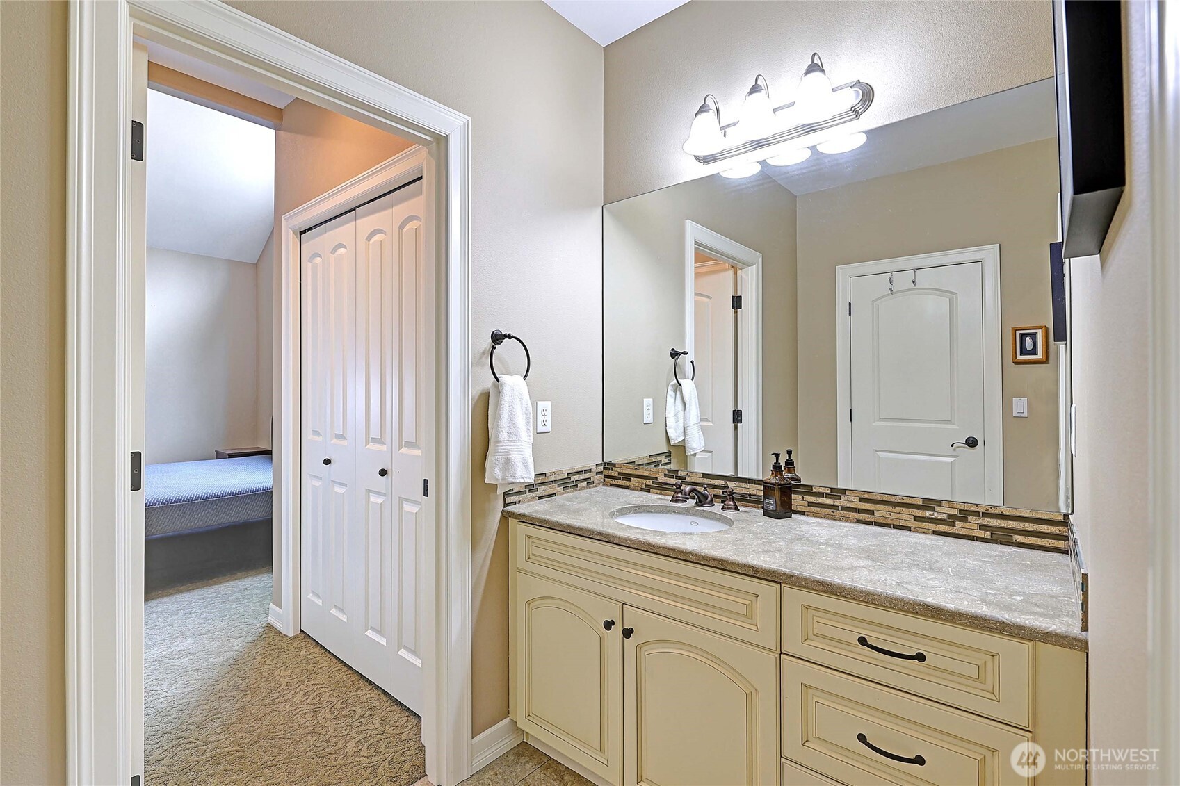 188 Glacier Peak Drive Property Photo 26