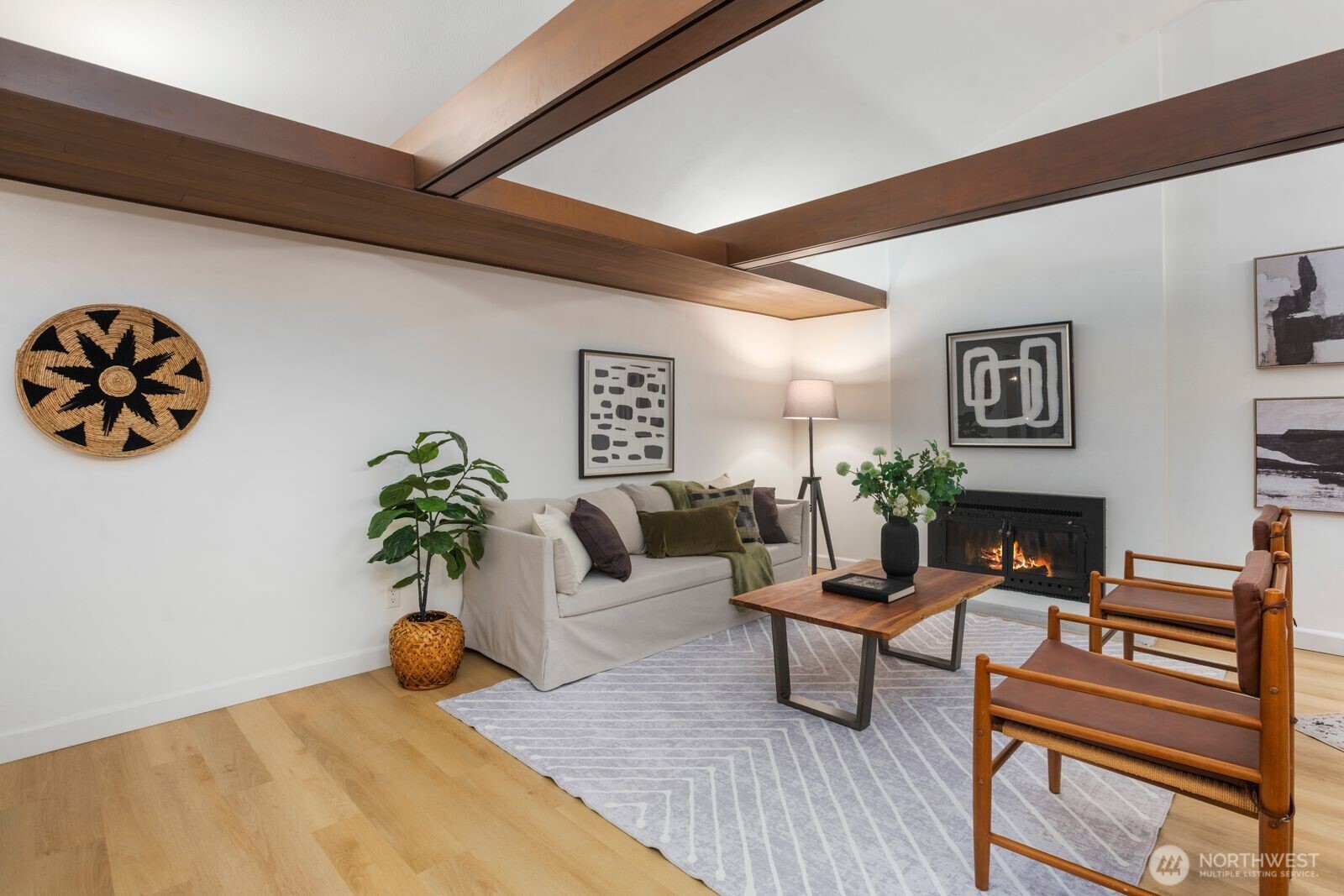 1520 Sycamore Drive Property Photo 3