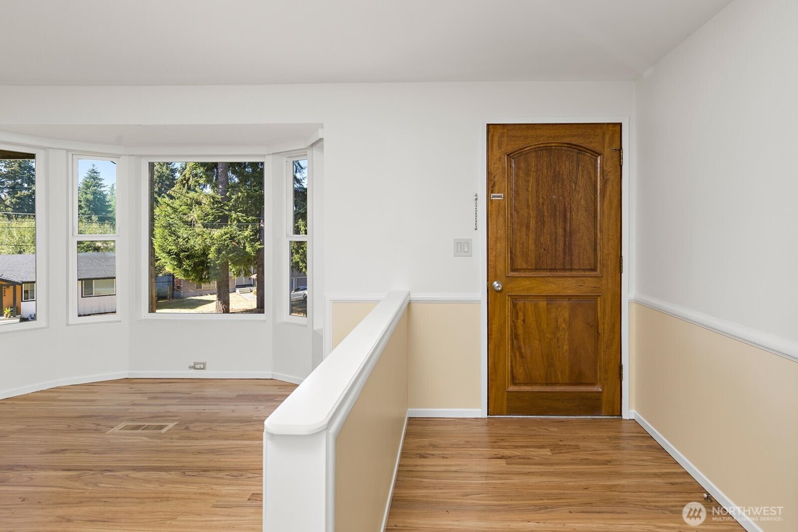7212 197th Street Property Photo 5