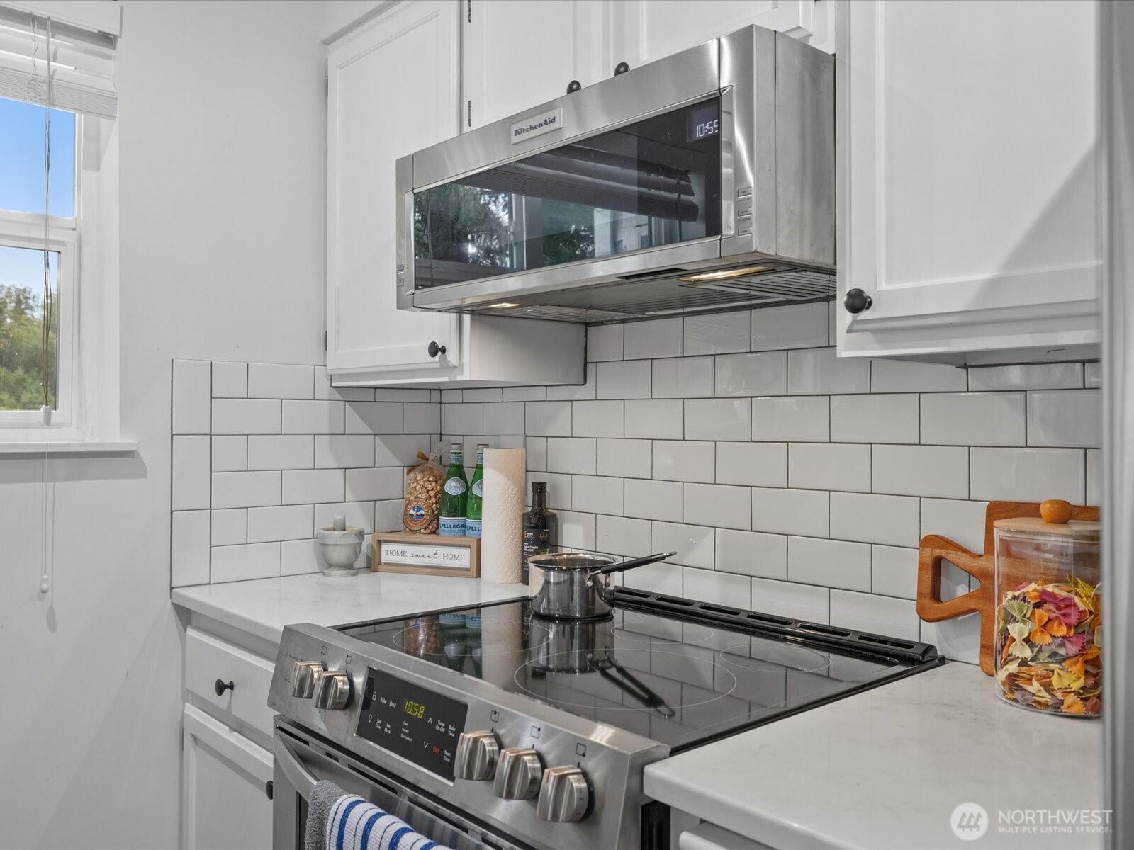 11613 Grove Drive Property Photo 14
