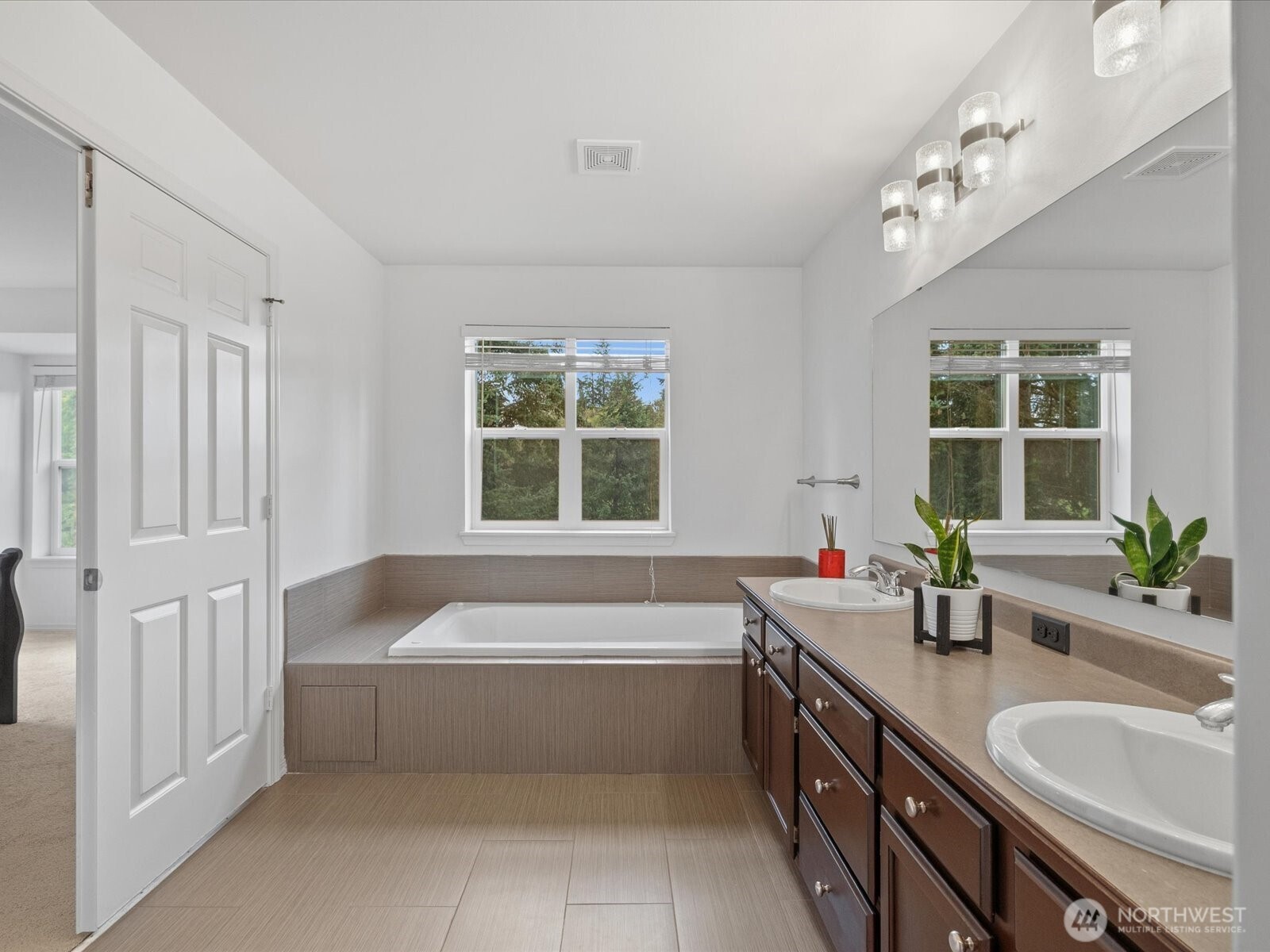 11613 Grove Drive Property Photo 20