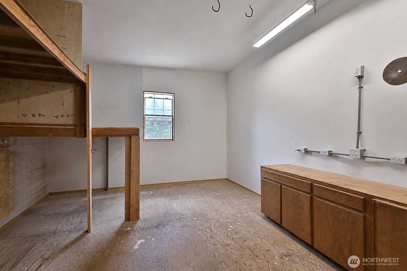 3230 Lake Leo Way Property Photo 12